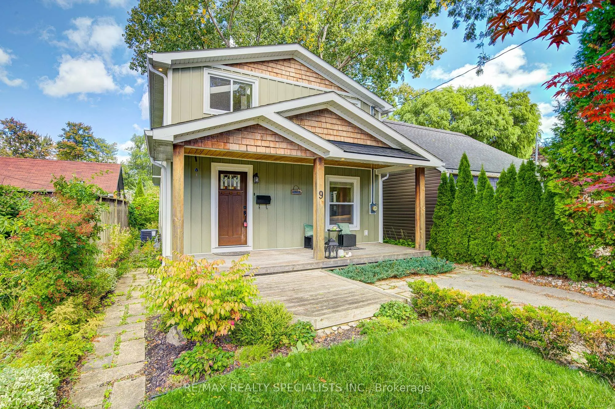 9 Grandview Drive