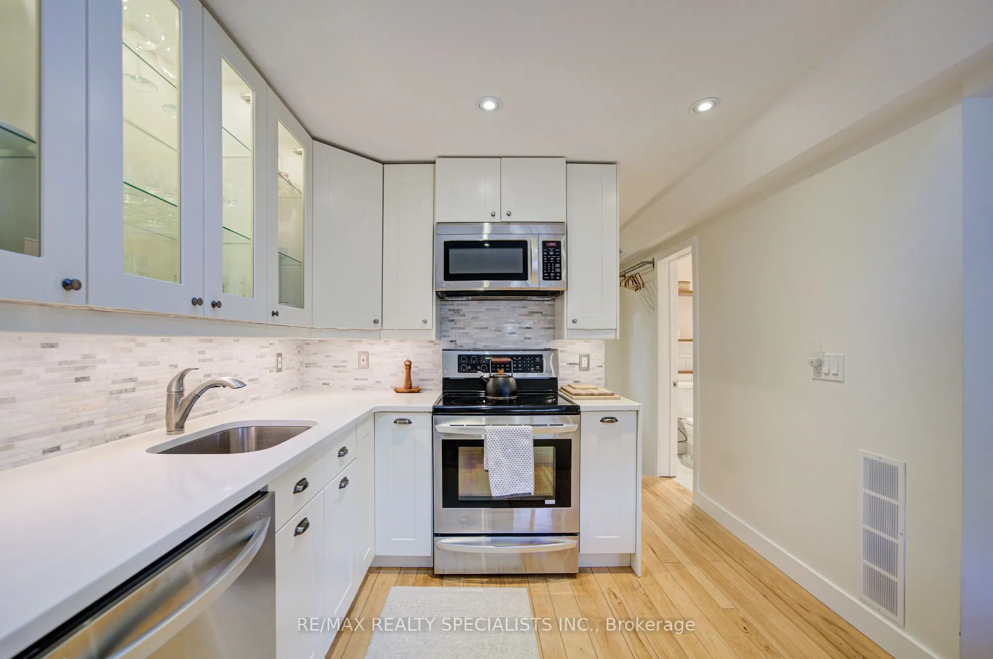 9 Grandview Drive