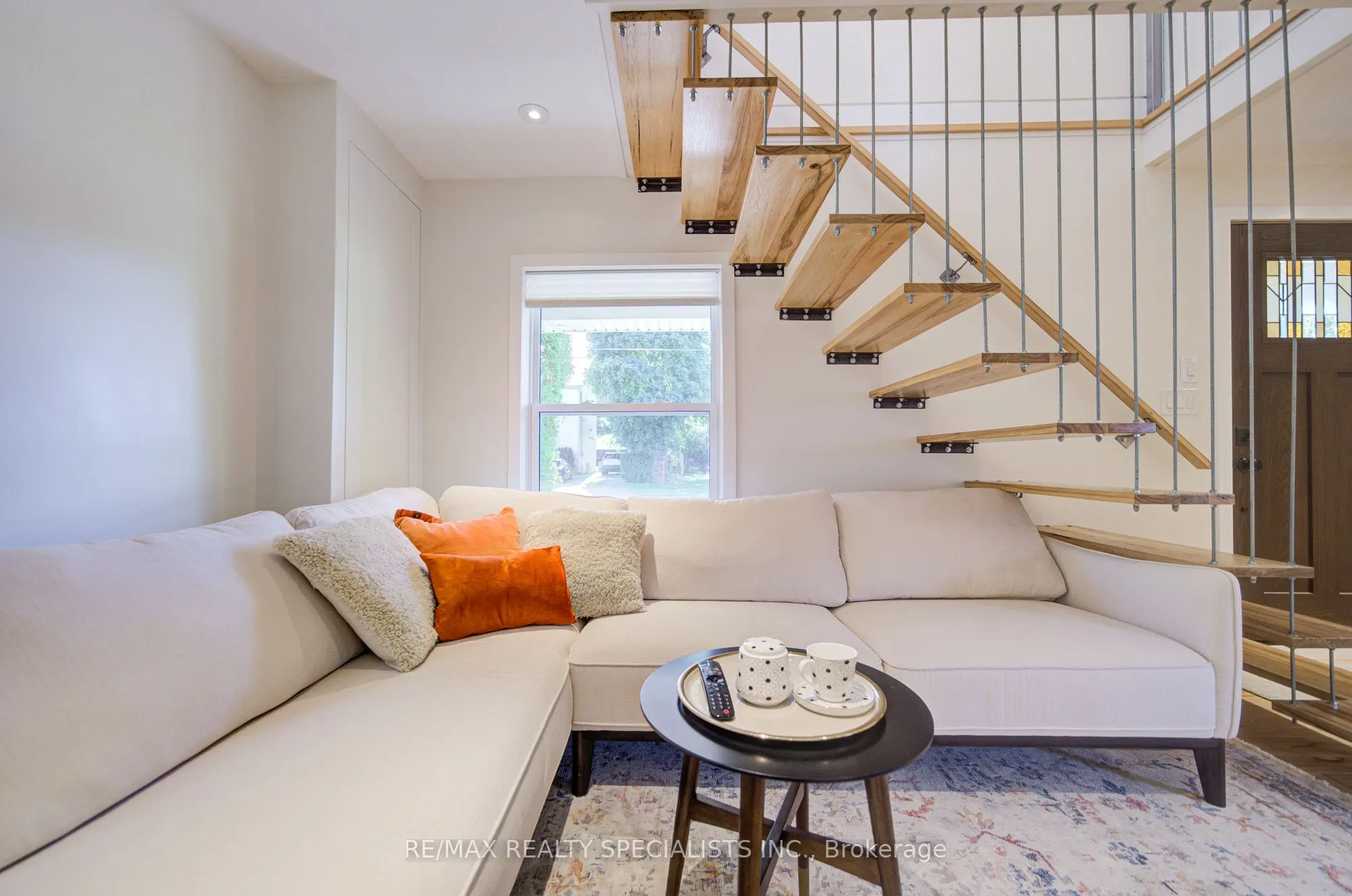 9 Grandview Drive