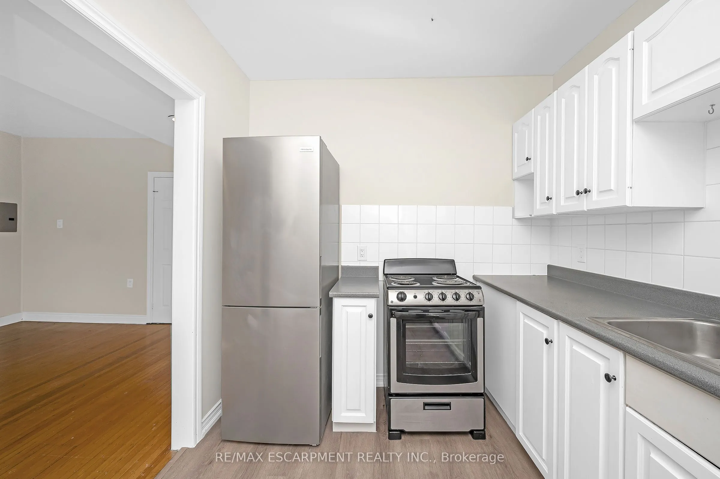 142 Caroline Street S, #6