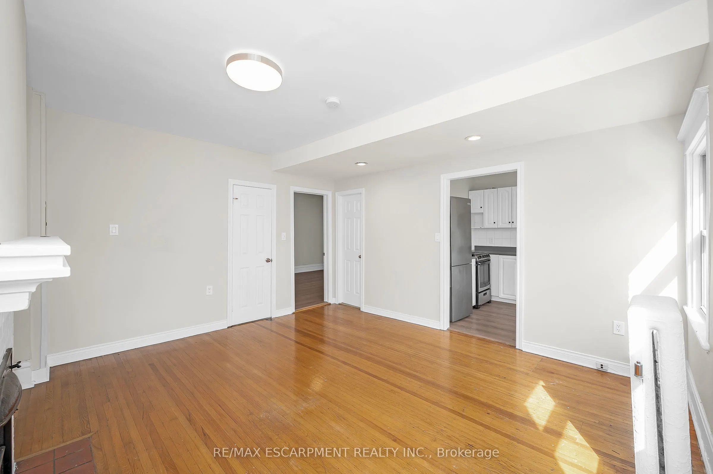 142 Caroline Street S, #6