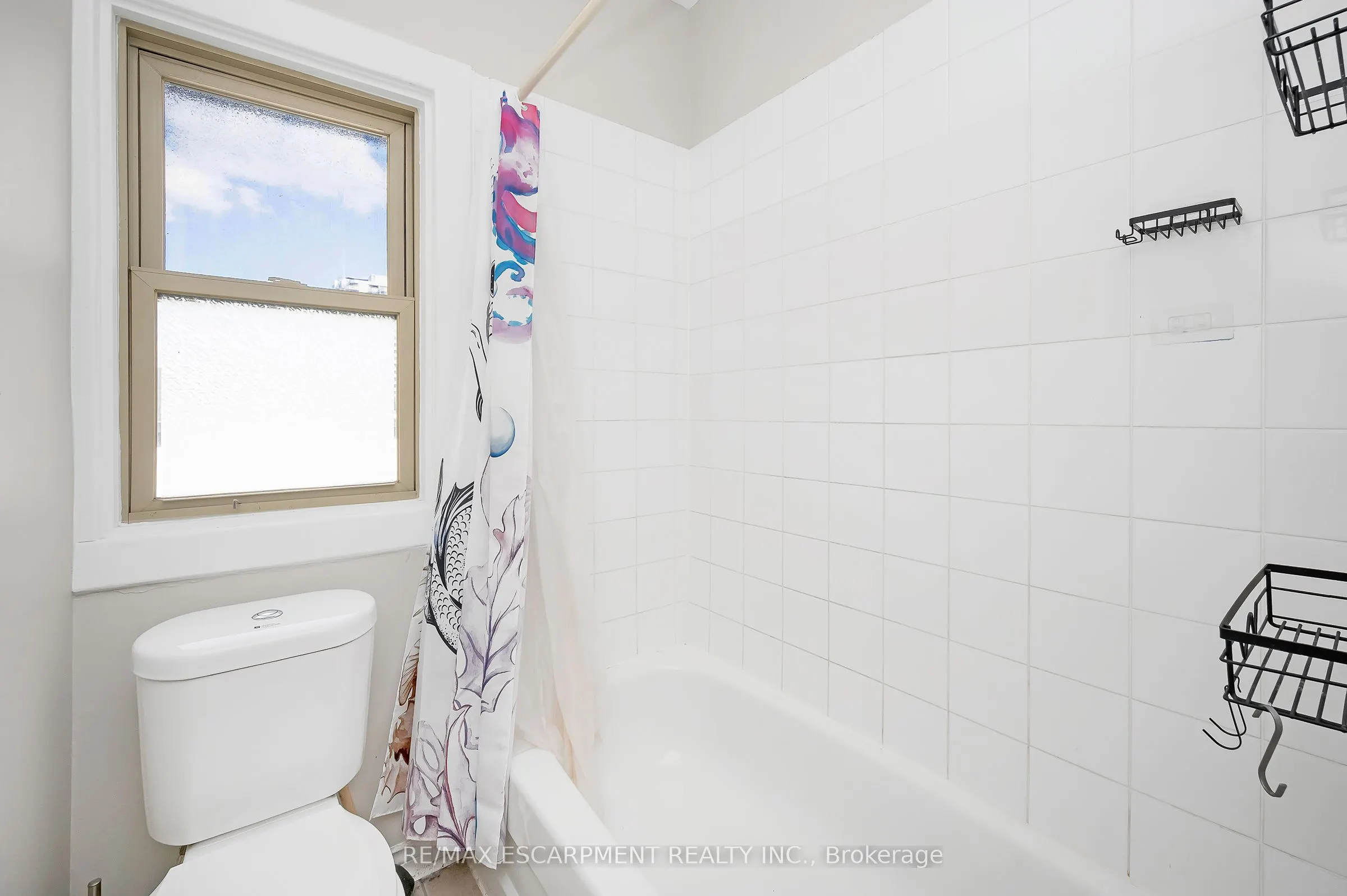 142 Caroline Street S, #6