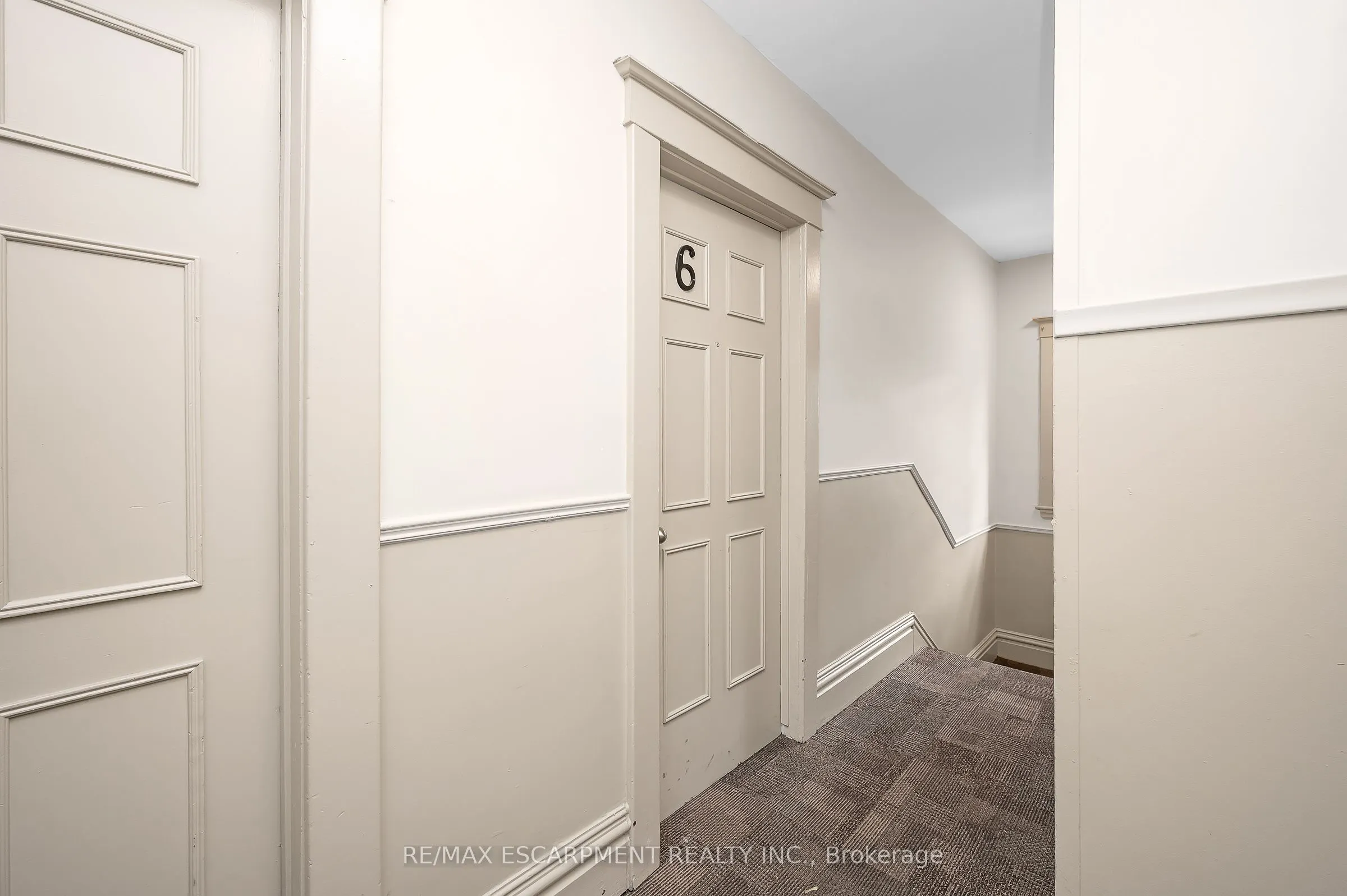 142 Caroline Street S, #6