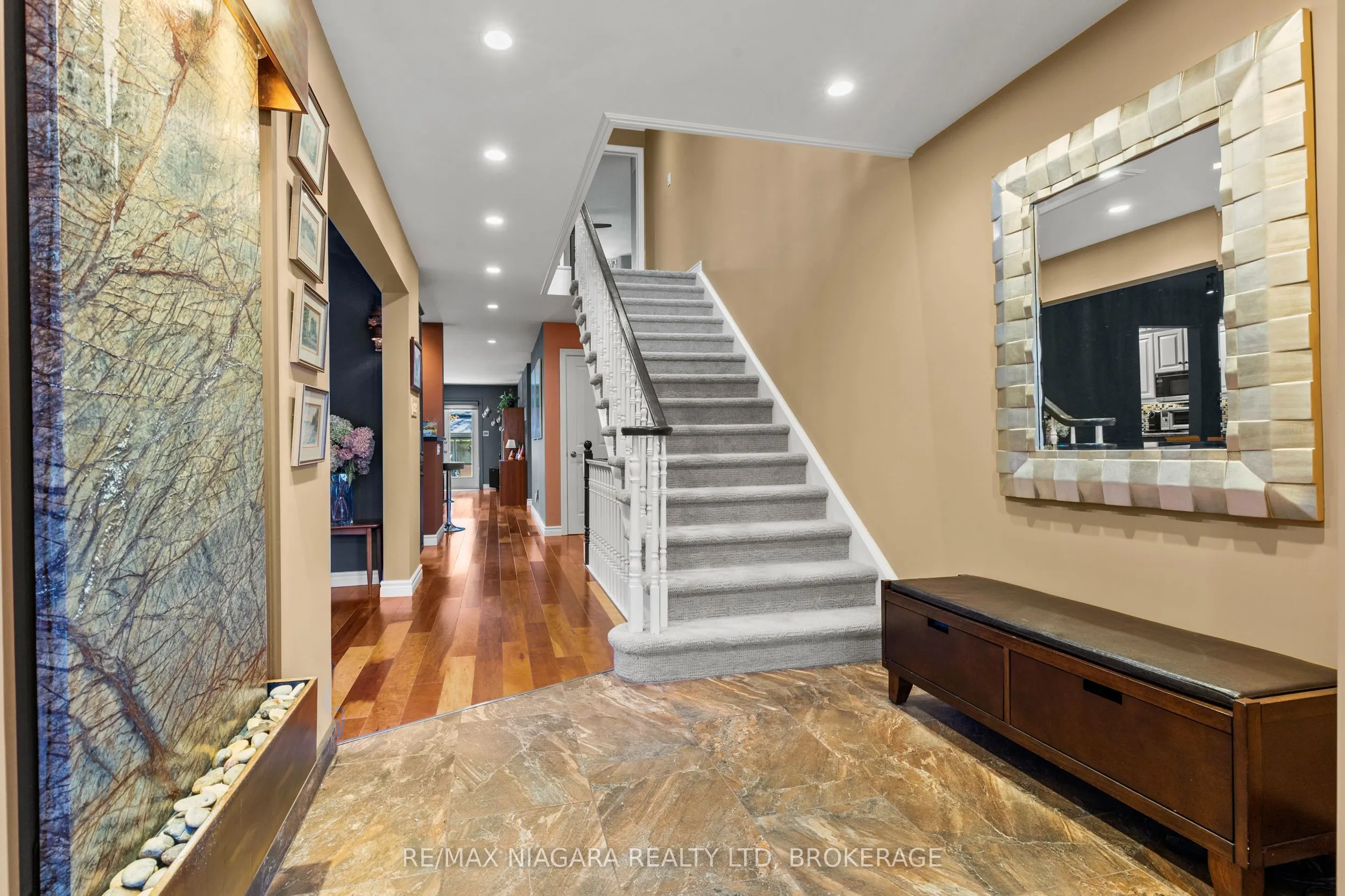 4 KARSAM Court