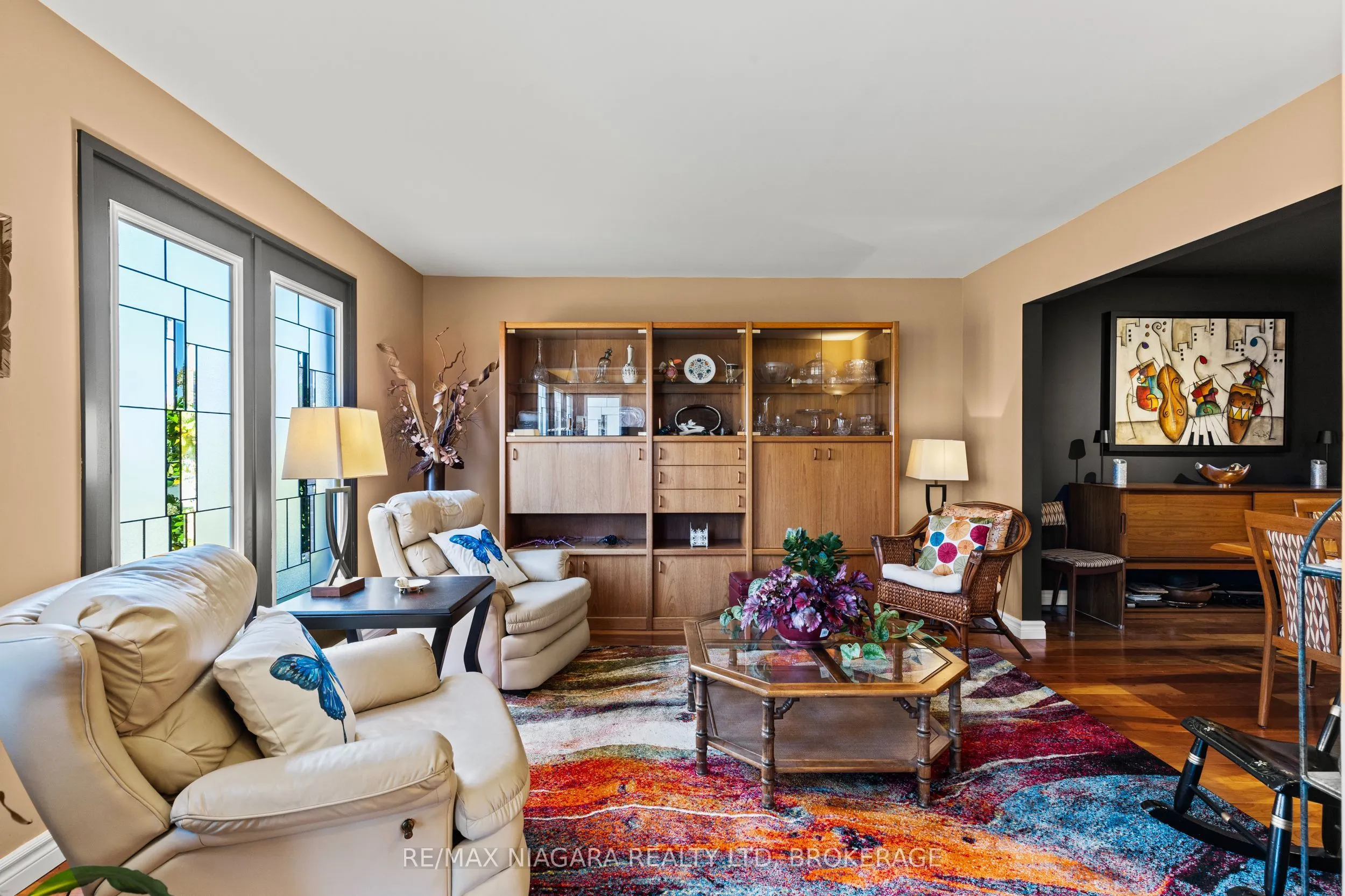 4 KARSAM Court
