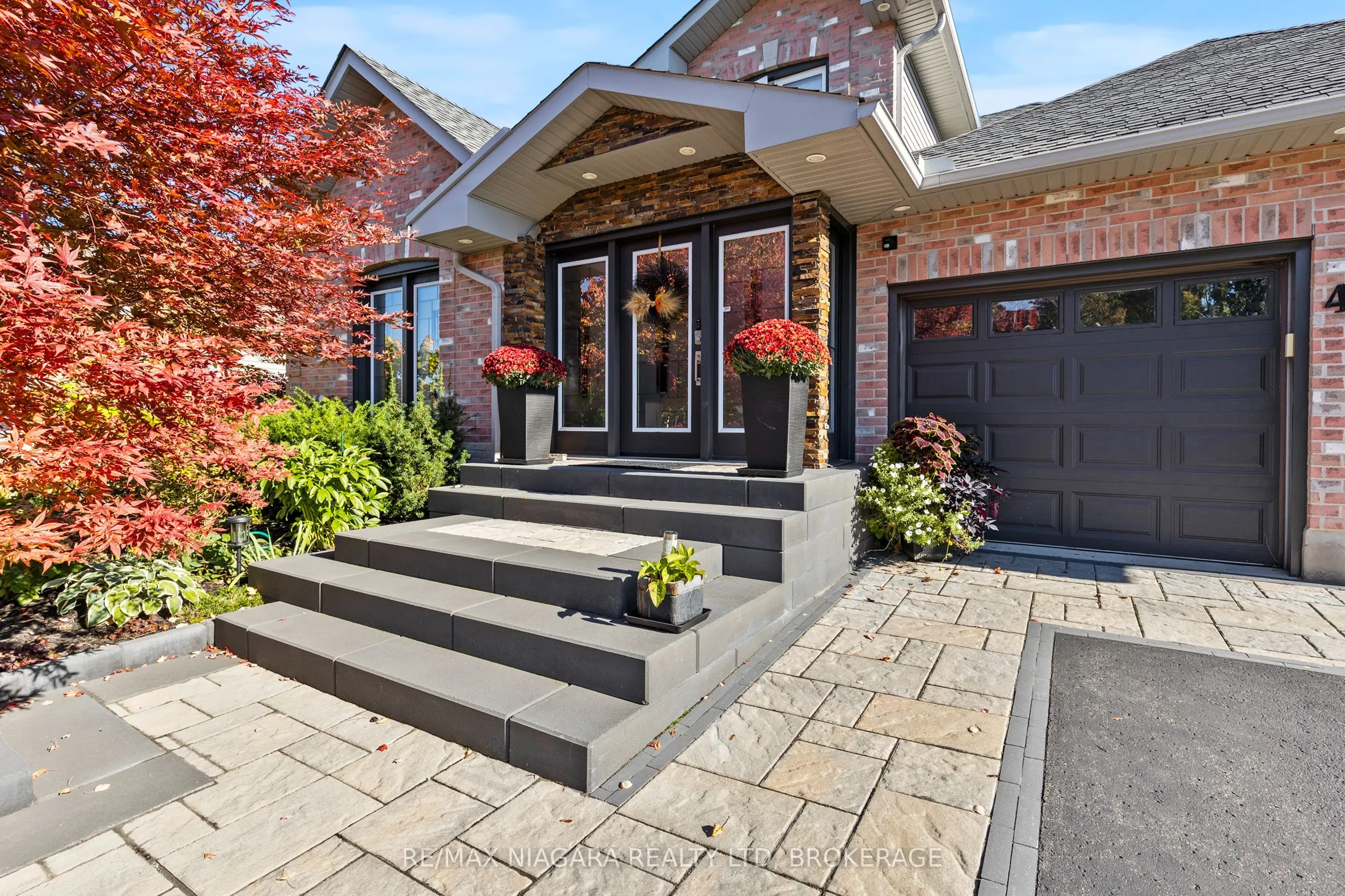 4 KARSAM Court
