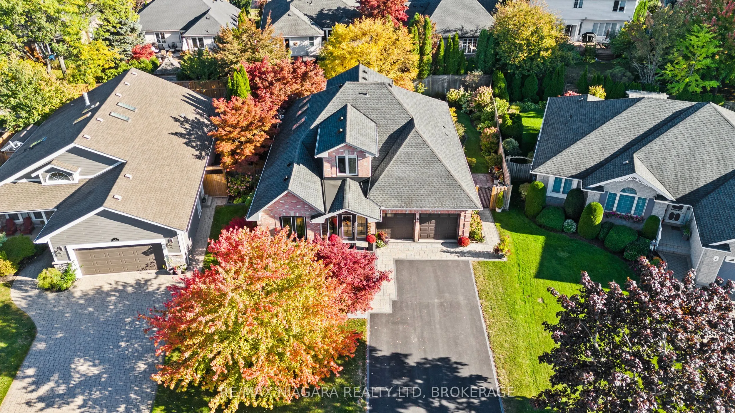 4 KARSAM Court