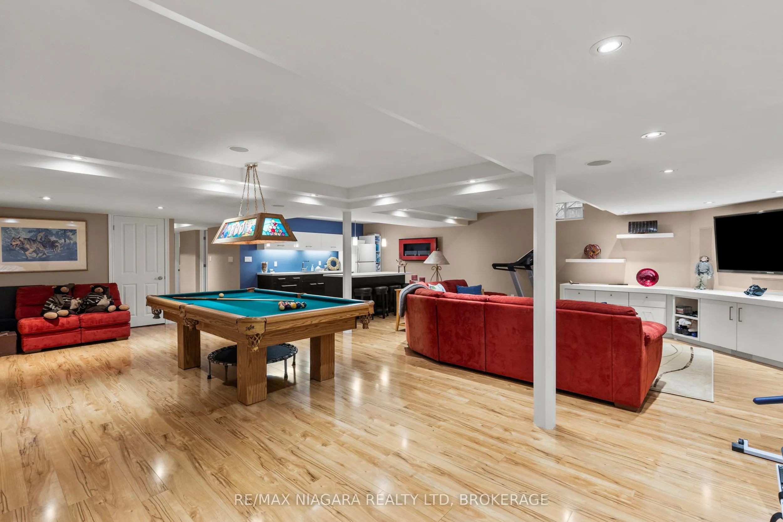 4 KARSAM Court