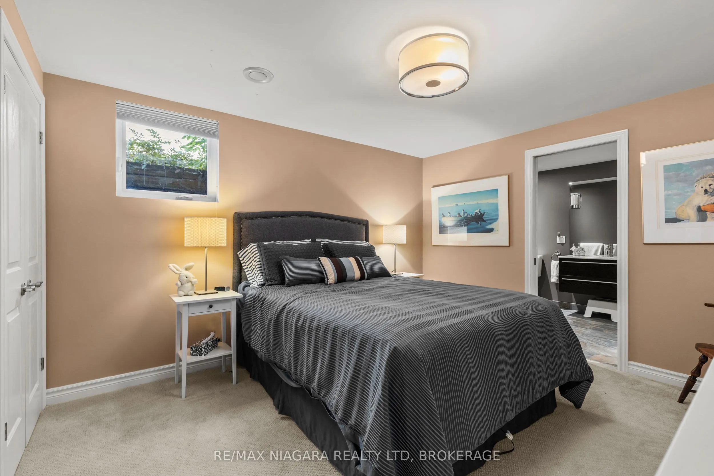 4 KARSAM Court