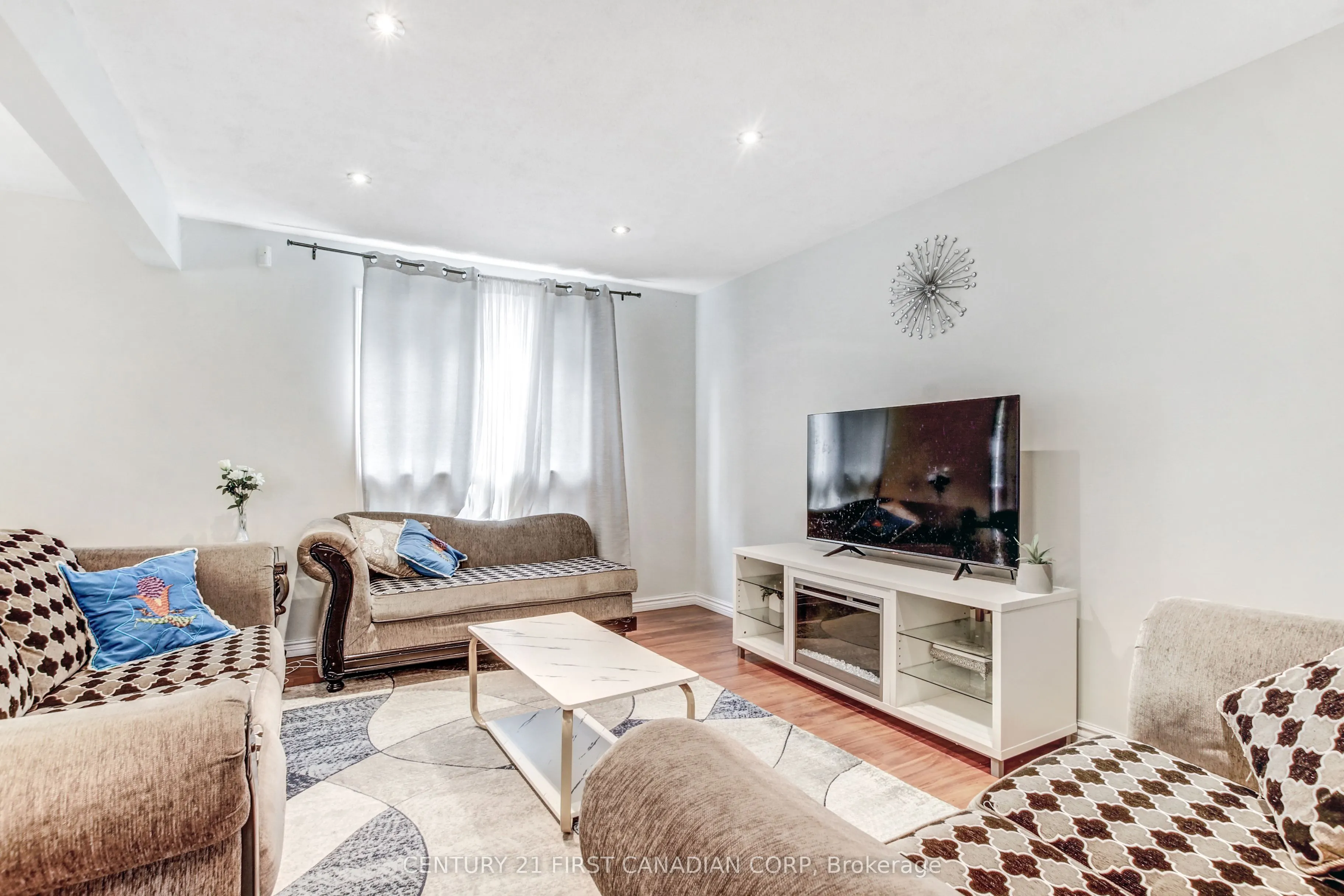 27 Gerald Crescent