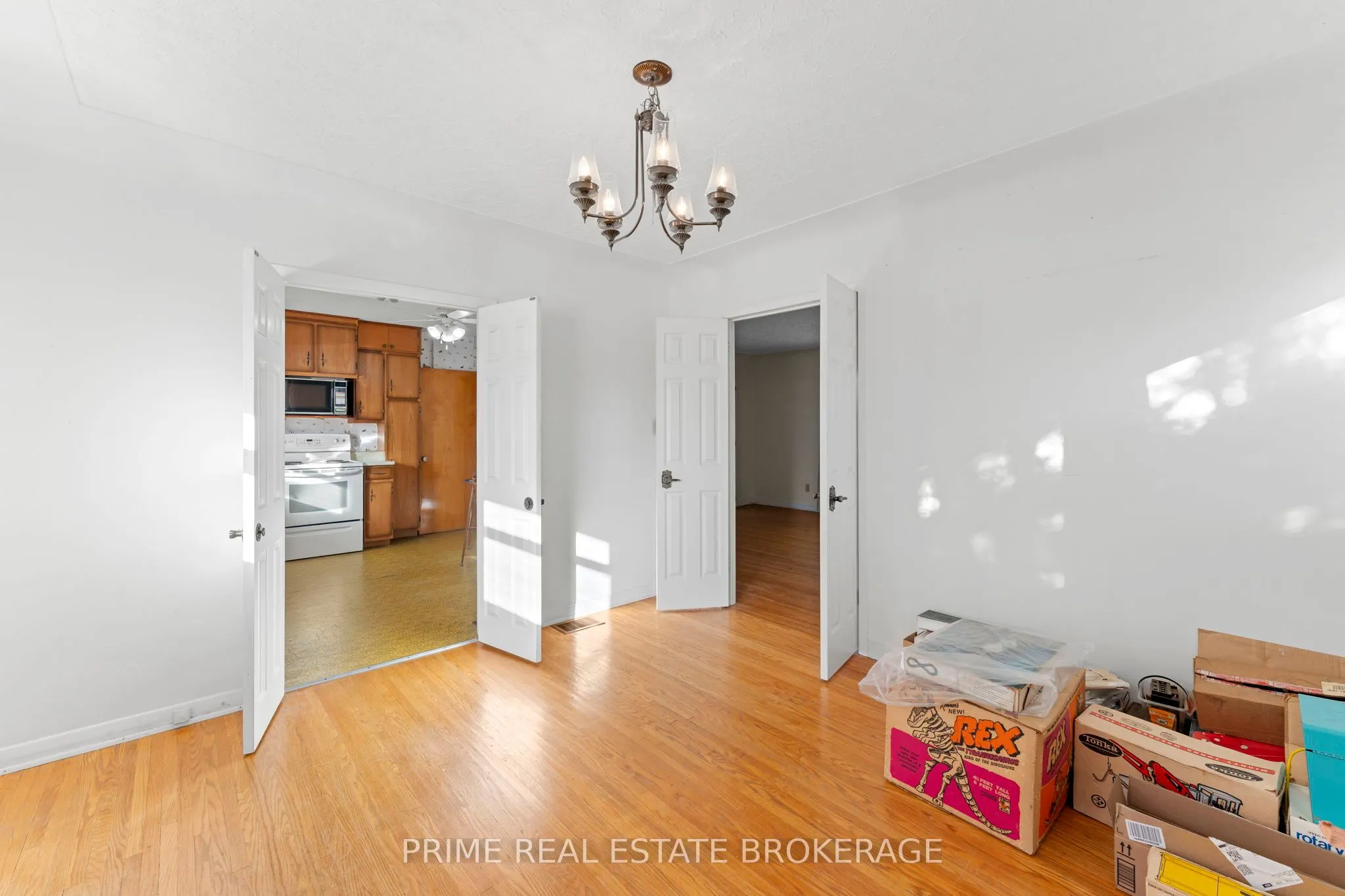 367 Ridout Street