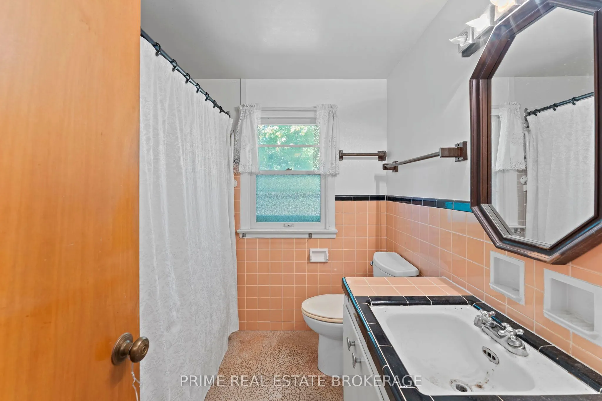 367 Ridout Street