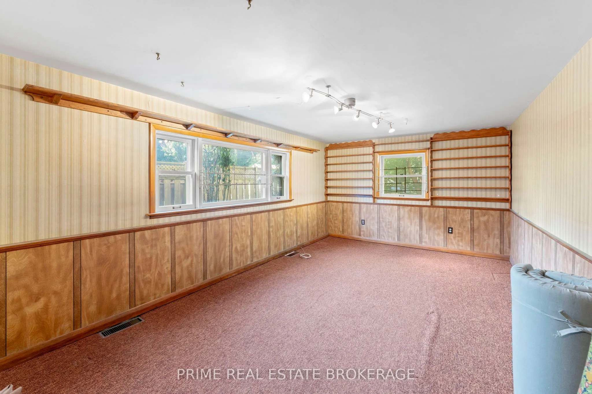 367 Ridout Street