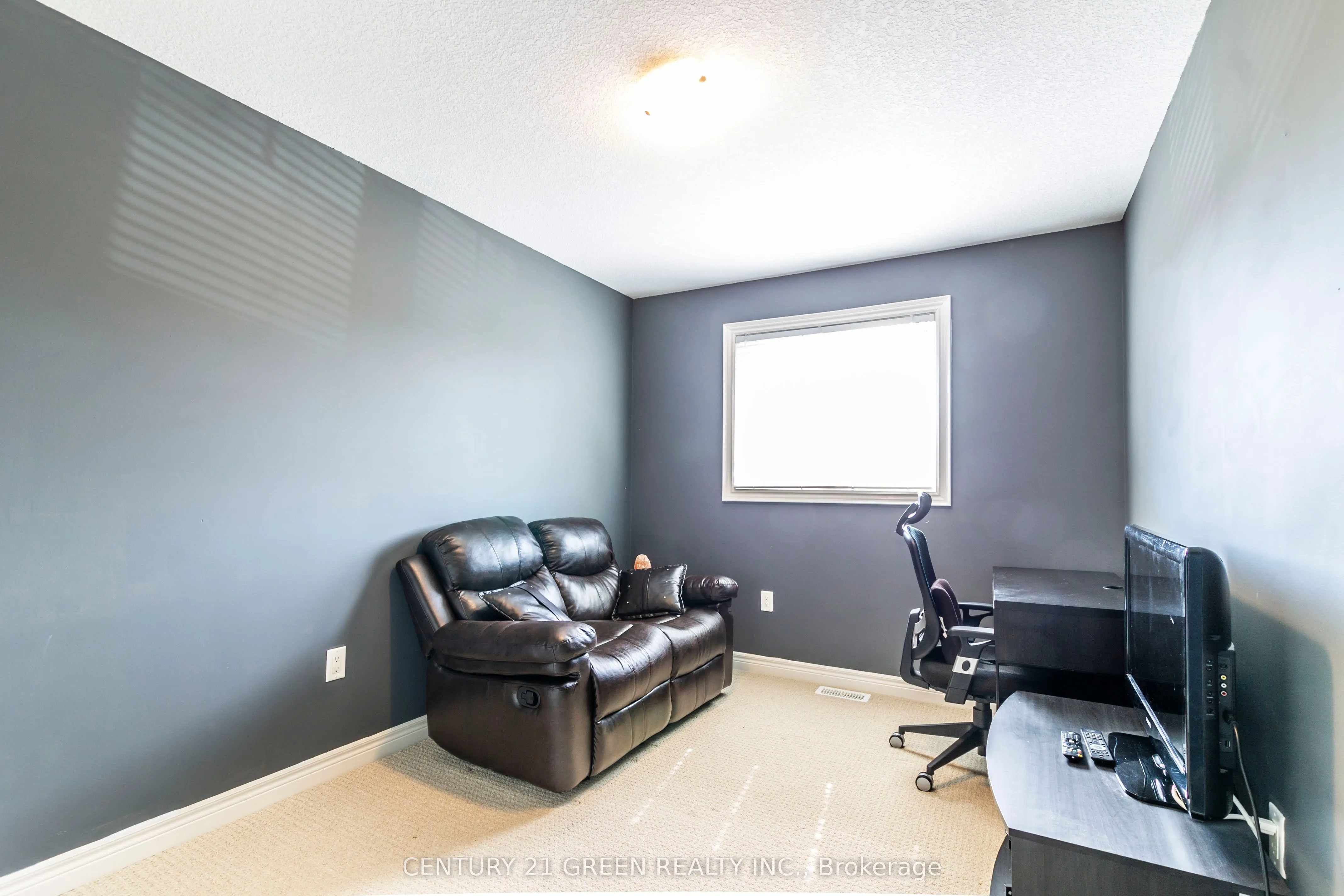 93 Sexton Crescent