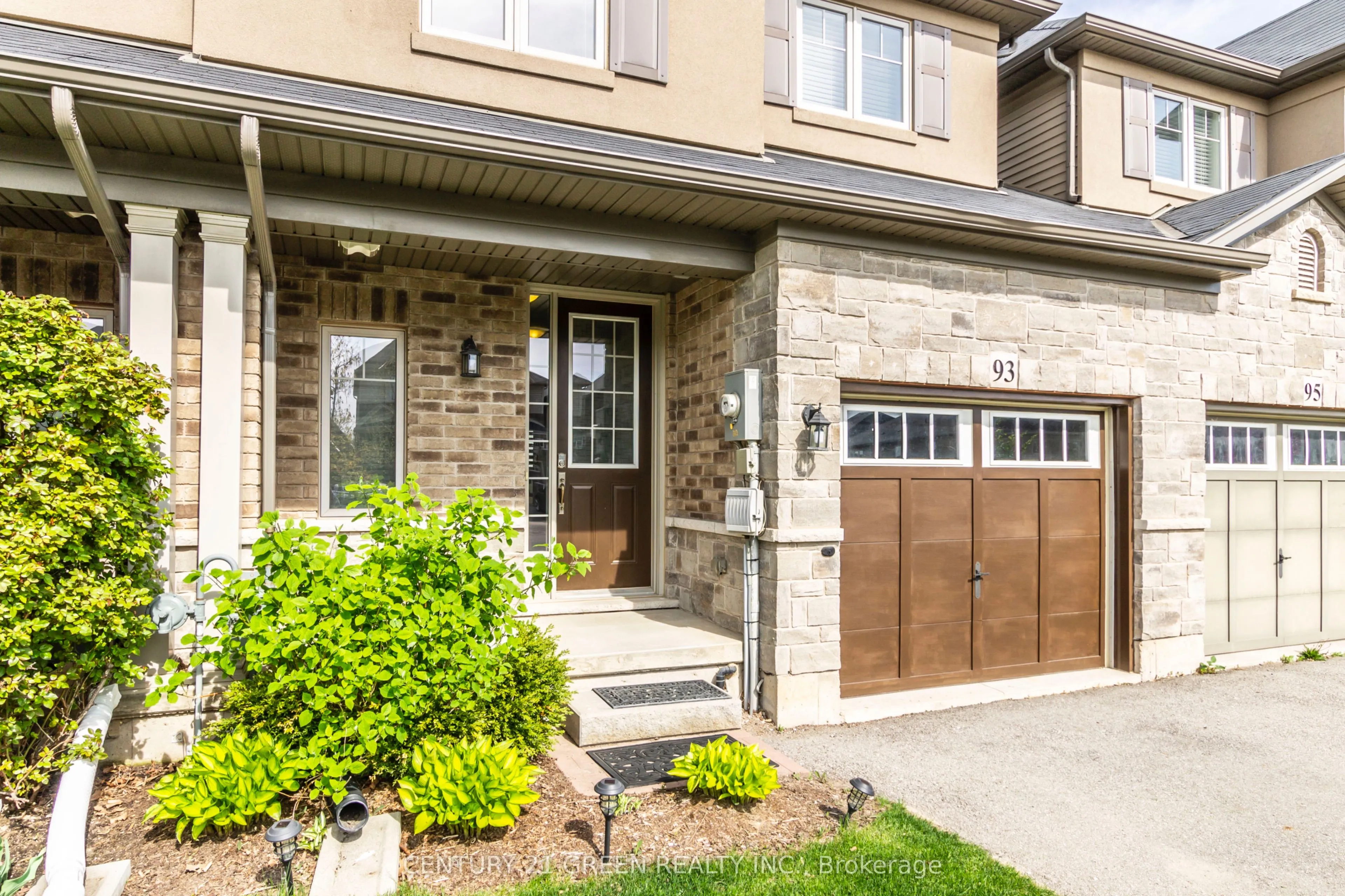 93 Sexton Crescent