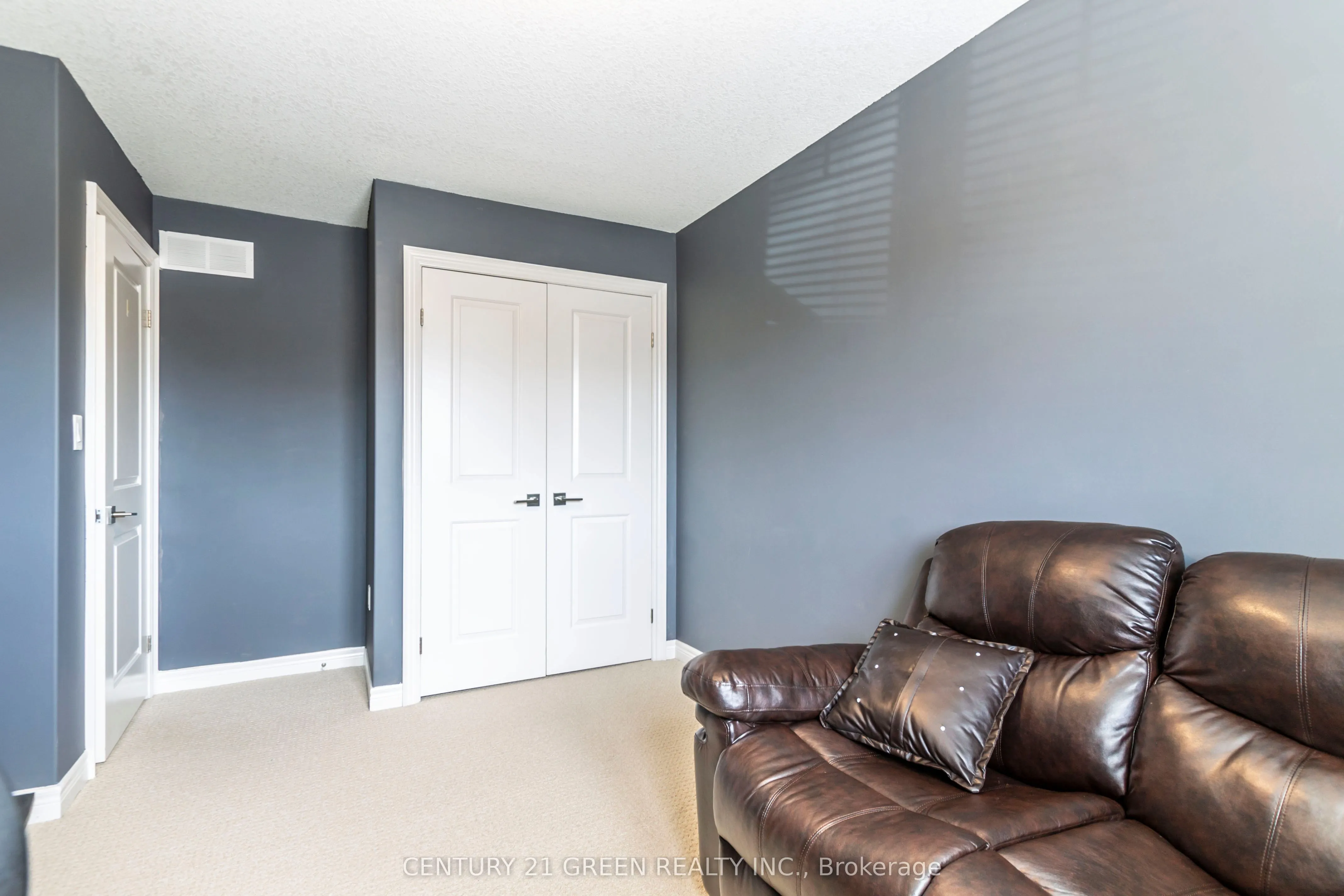 93 Sexton Crescent