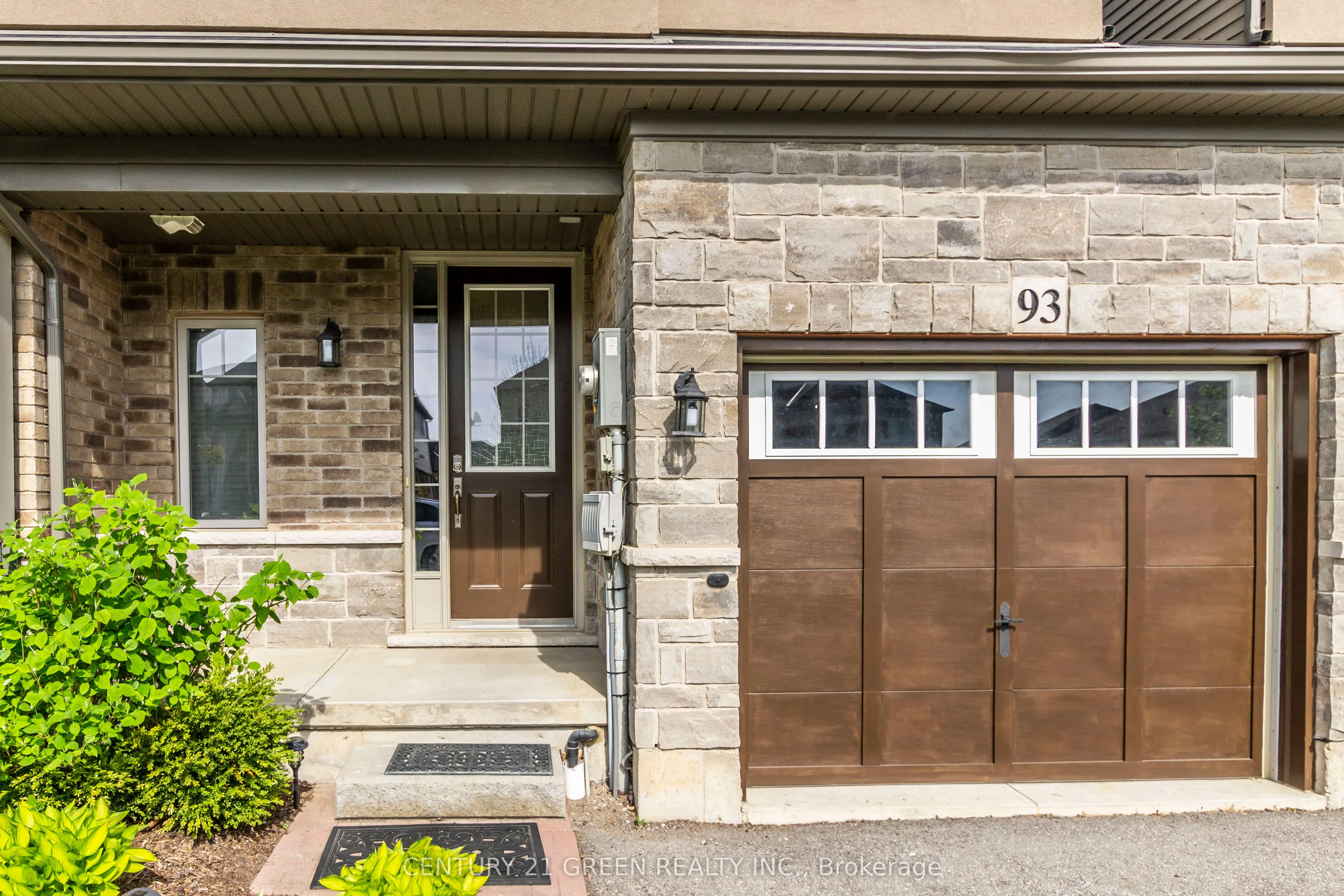 93 Sexton Crescent