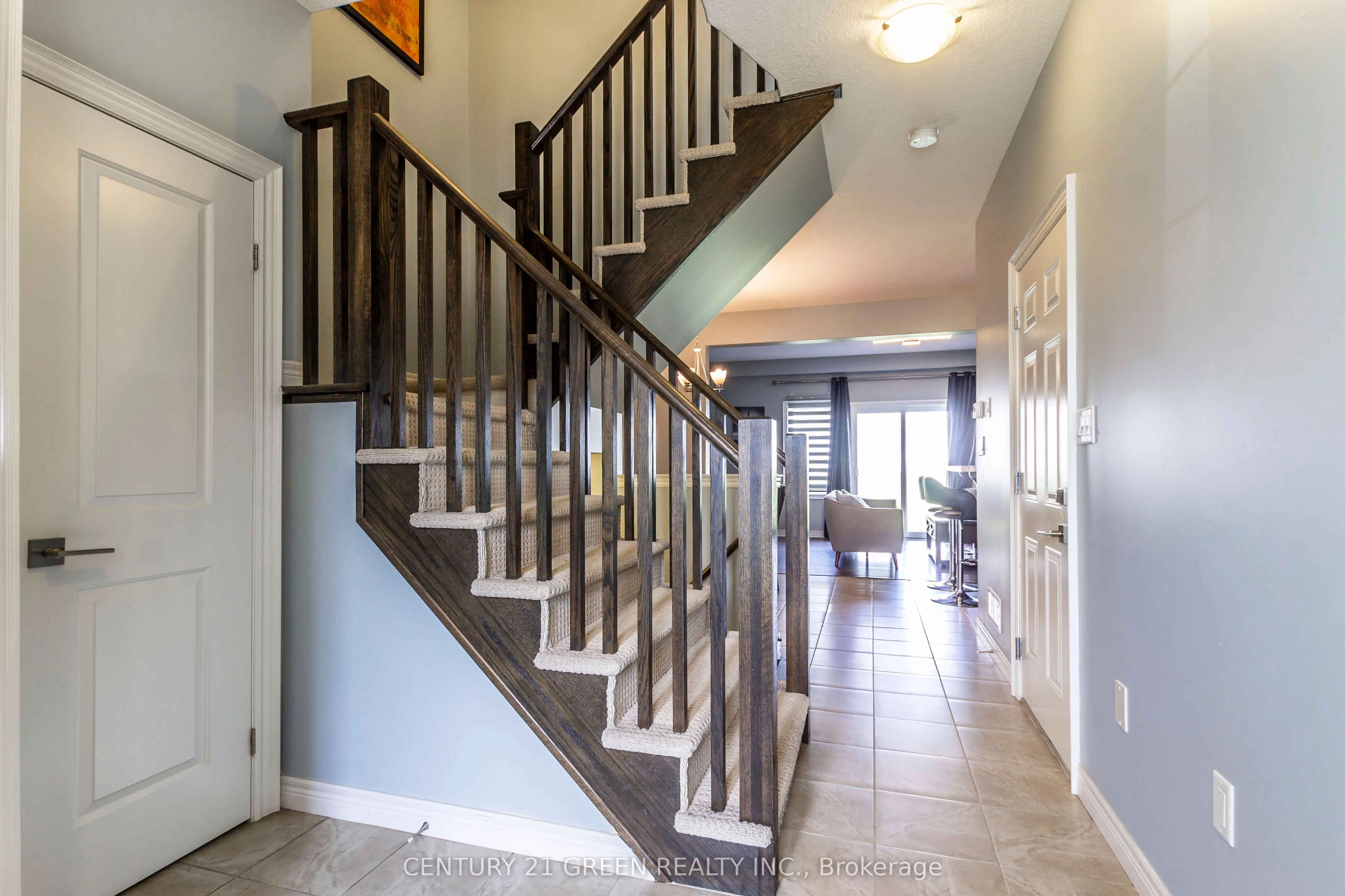 93 Sexton Crescent