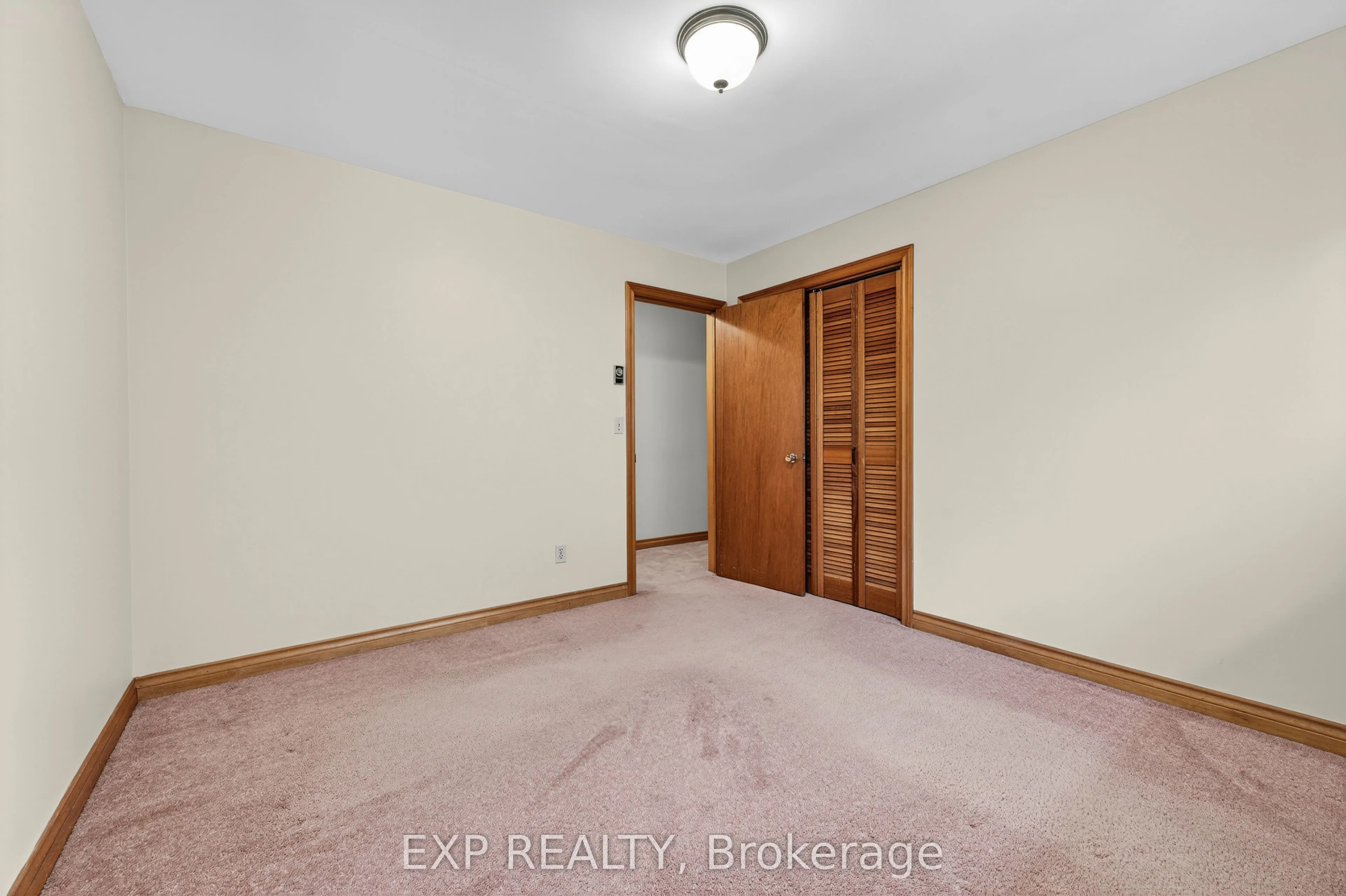 147 Inverness Crescent