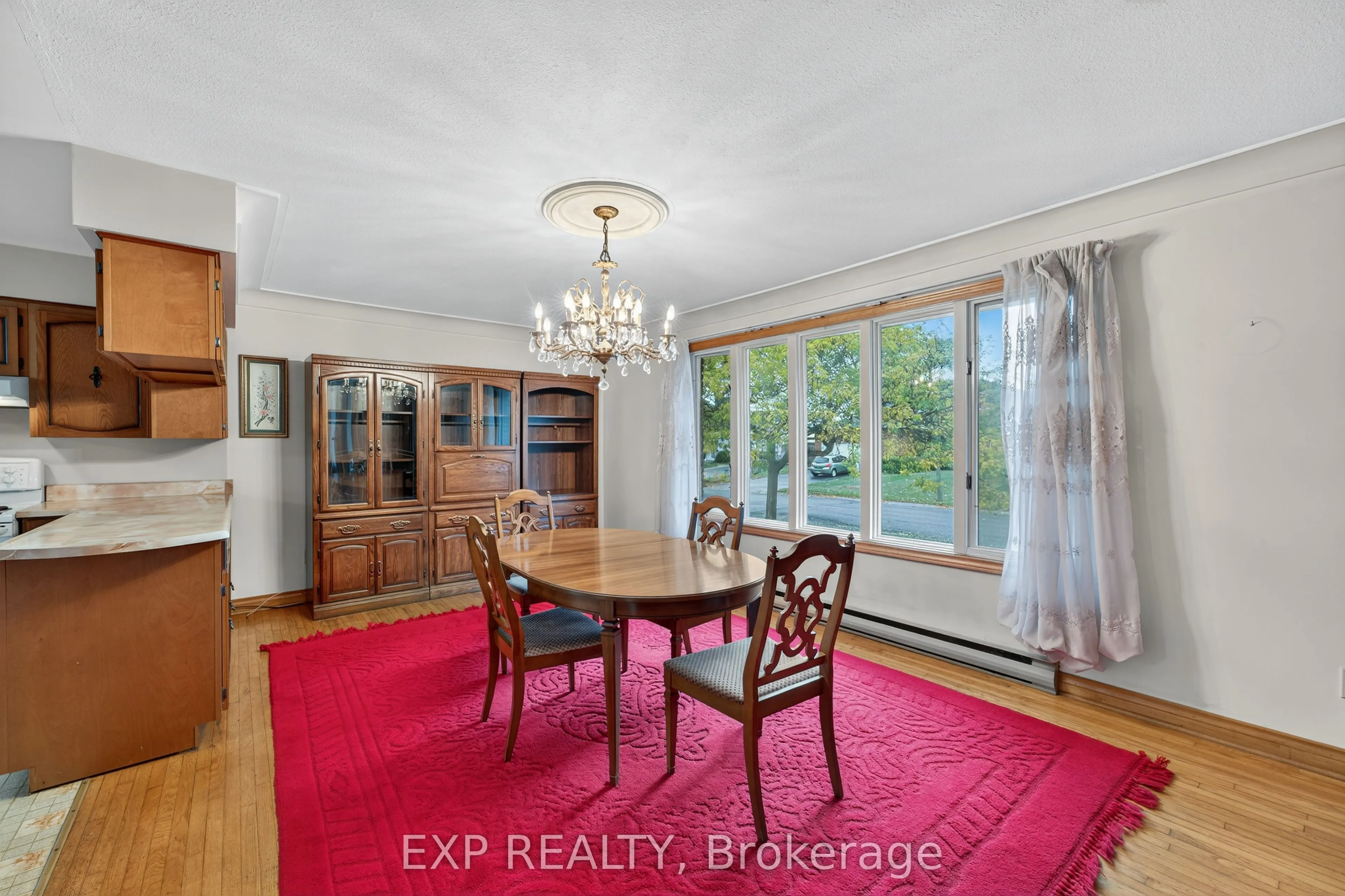 147 Inverness Crescent