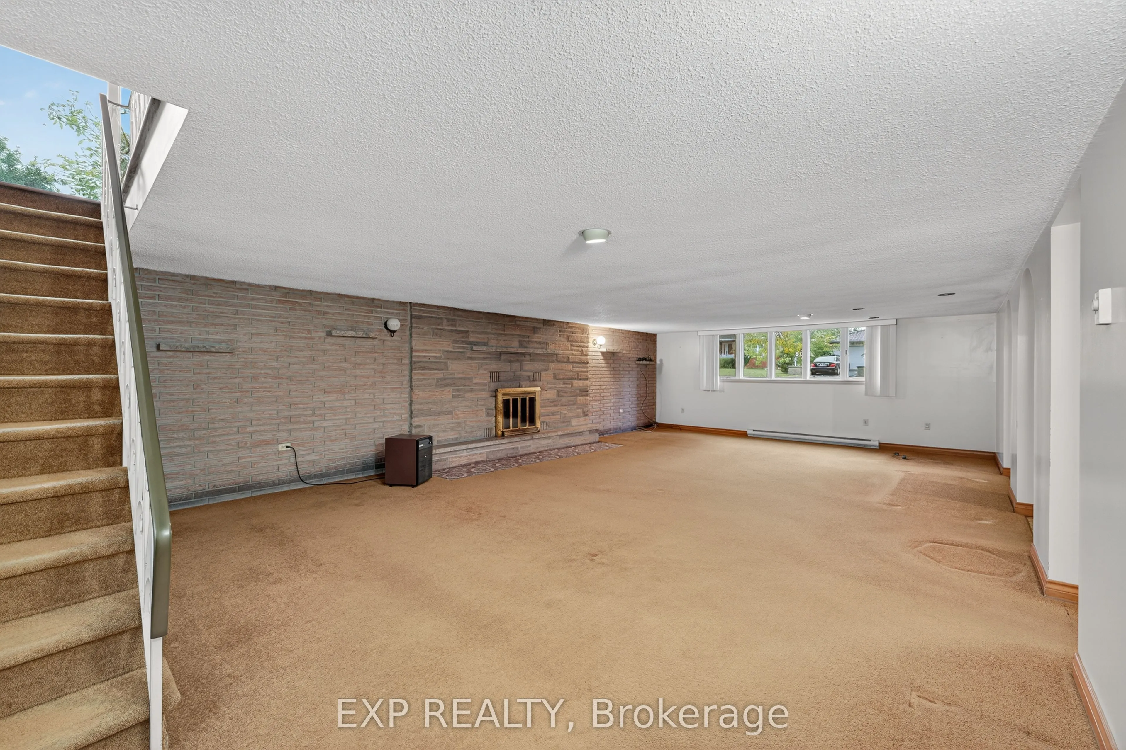147 Inverness Crescent