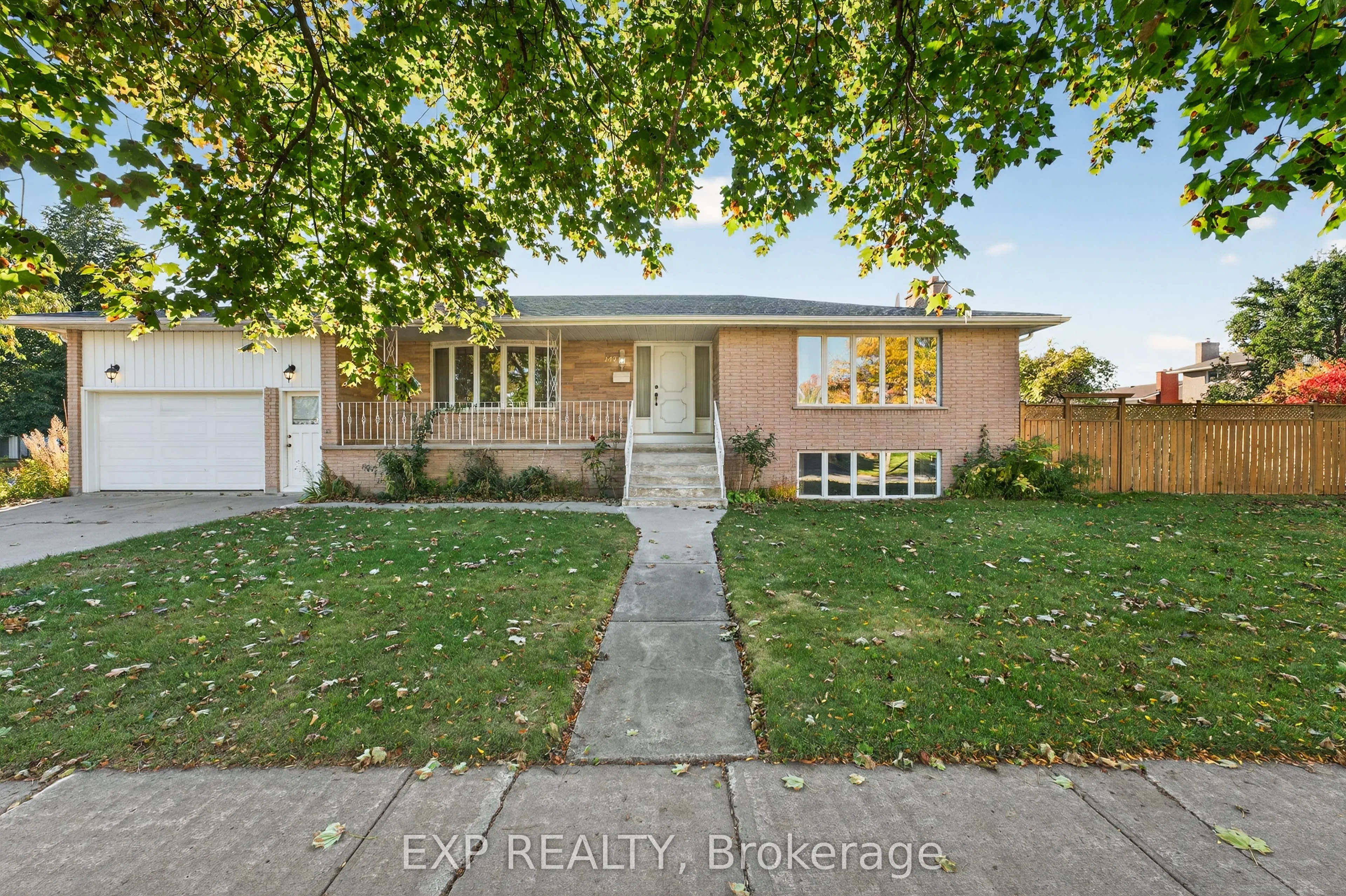 147 Inverness Crescent