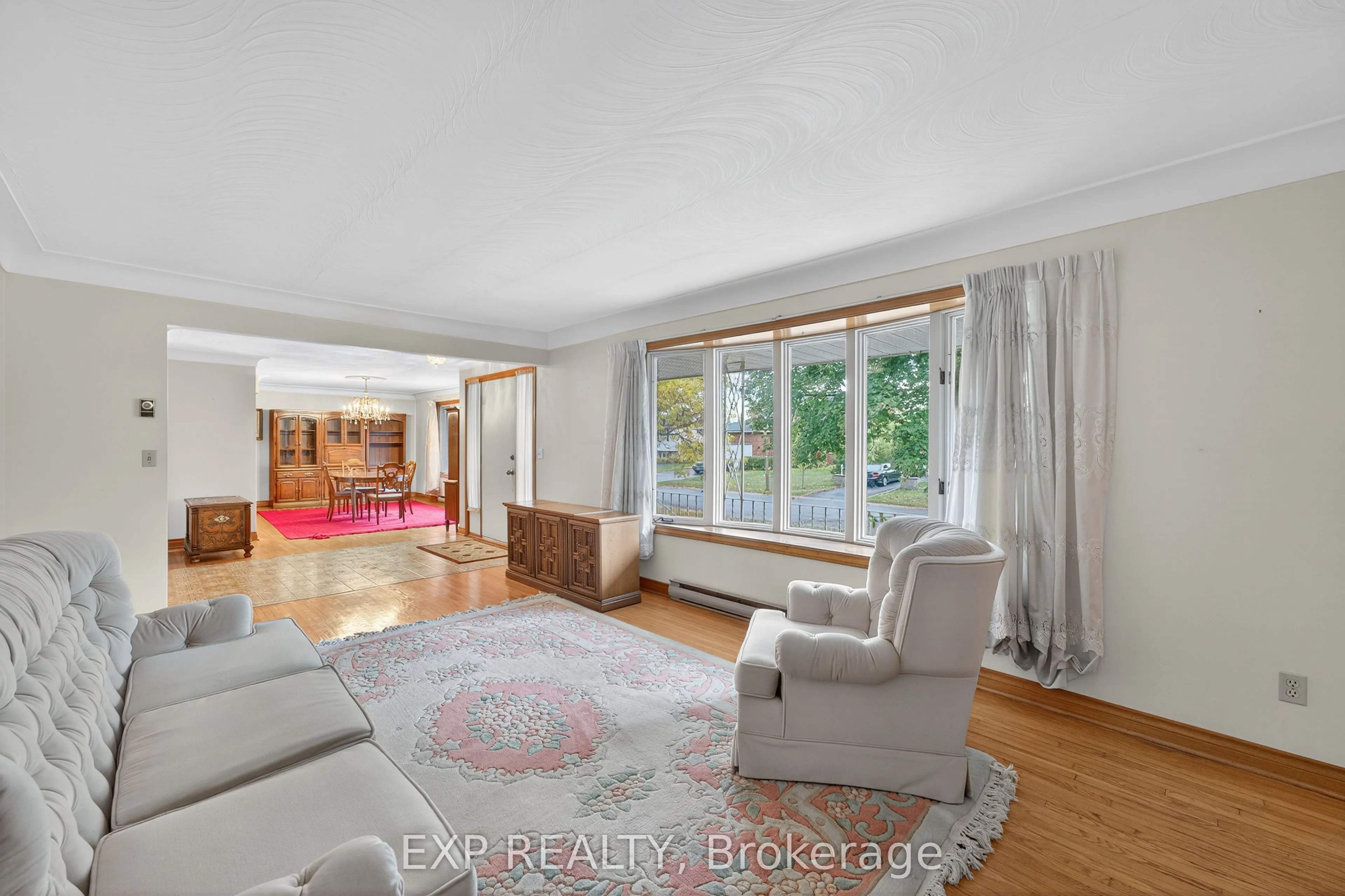 147 Inverness Crescent