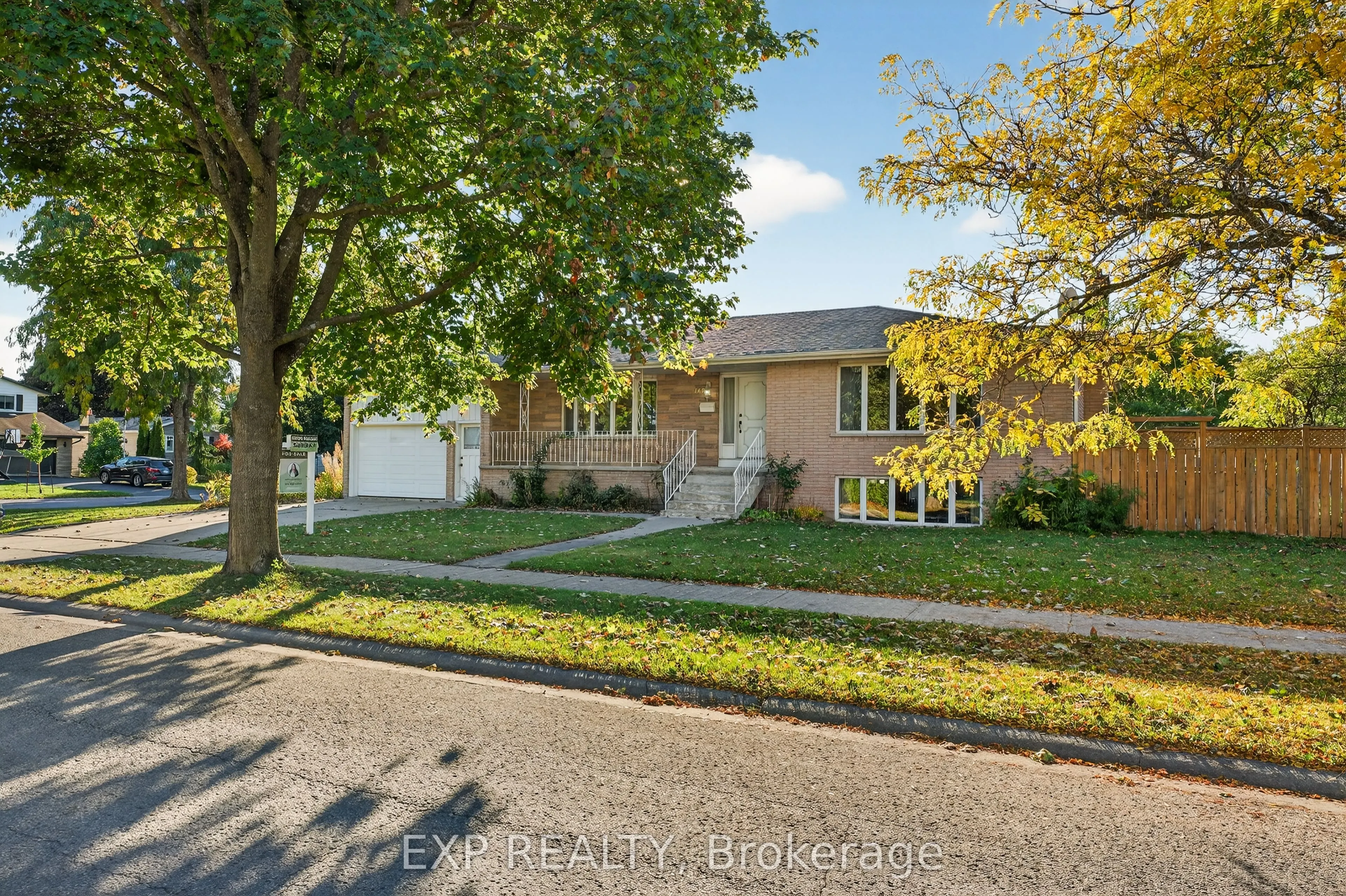 147 Inverness Crescent