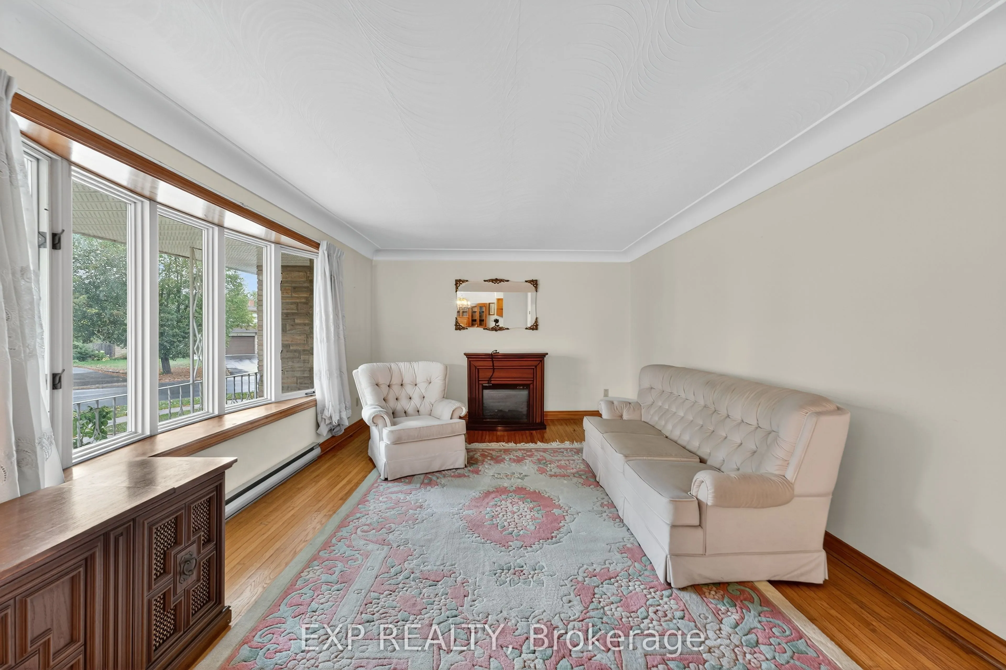 147 Inverness Crescent