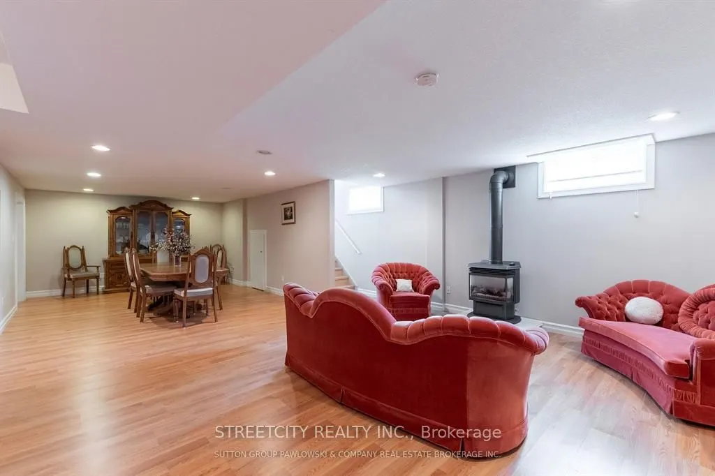 73 Tanoak Drive