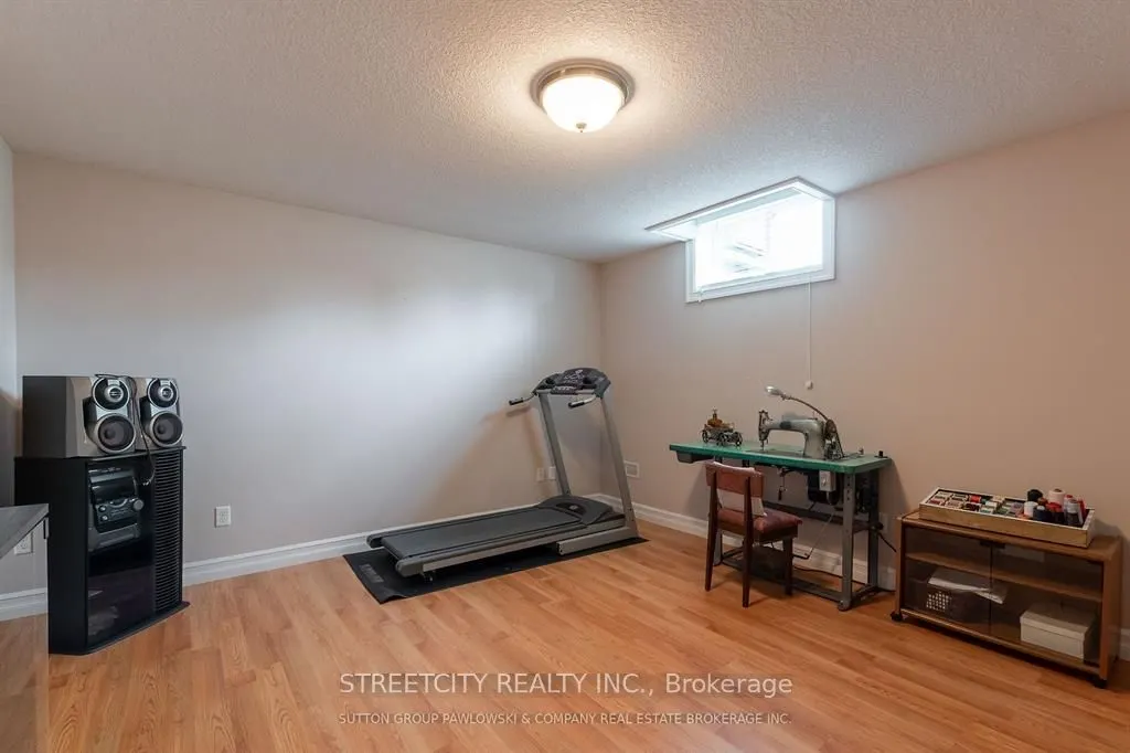 73 Tanoak Drive