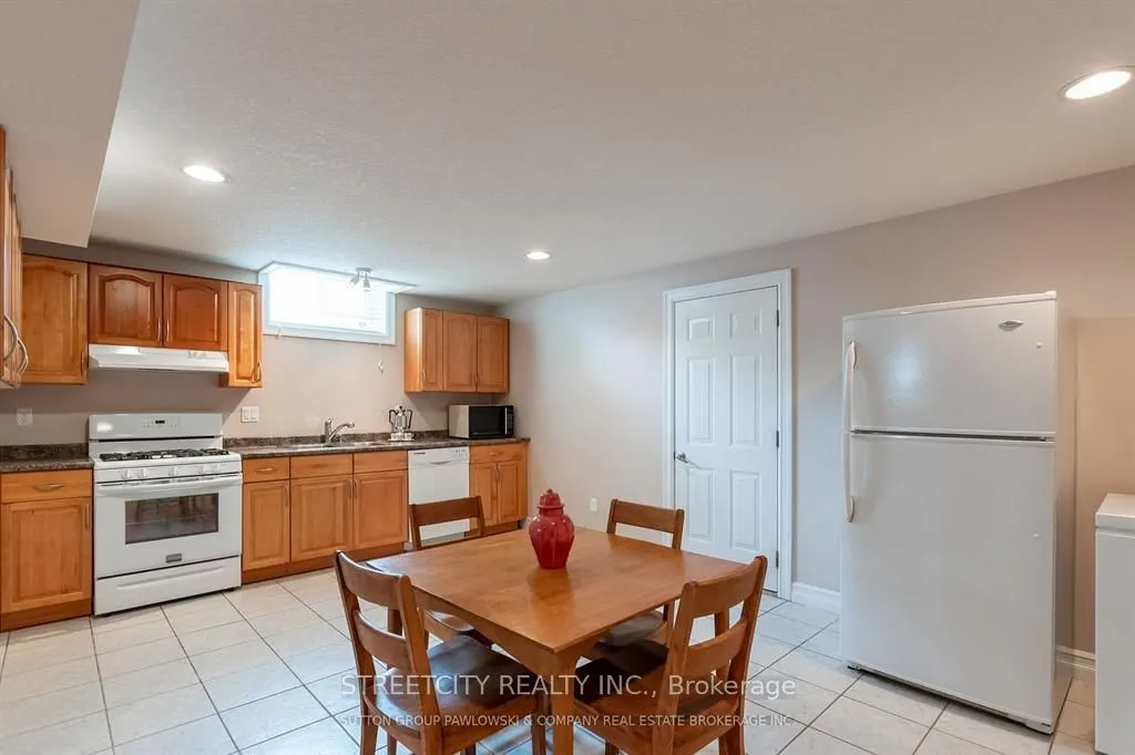 73 Tanoak Drive