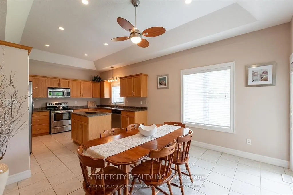 73 Tanoak Drive