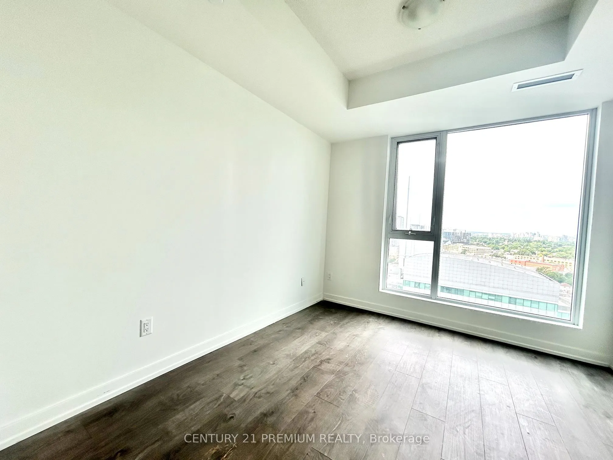 55 Duke Street, #1702