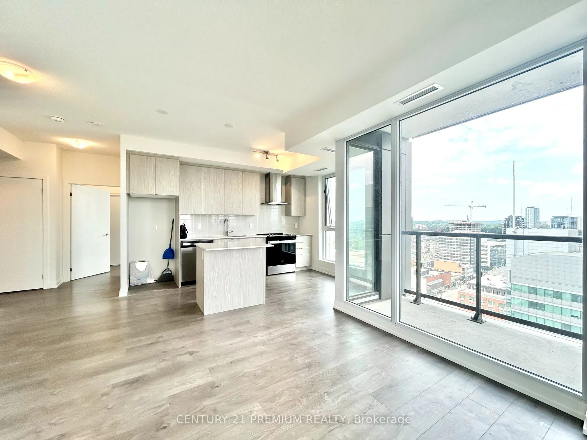 55 Duke Street, #1702