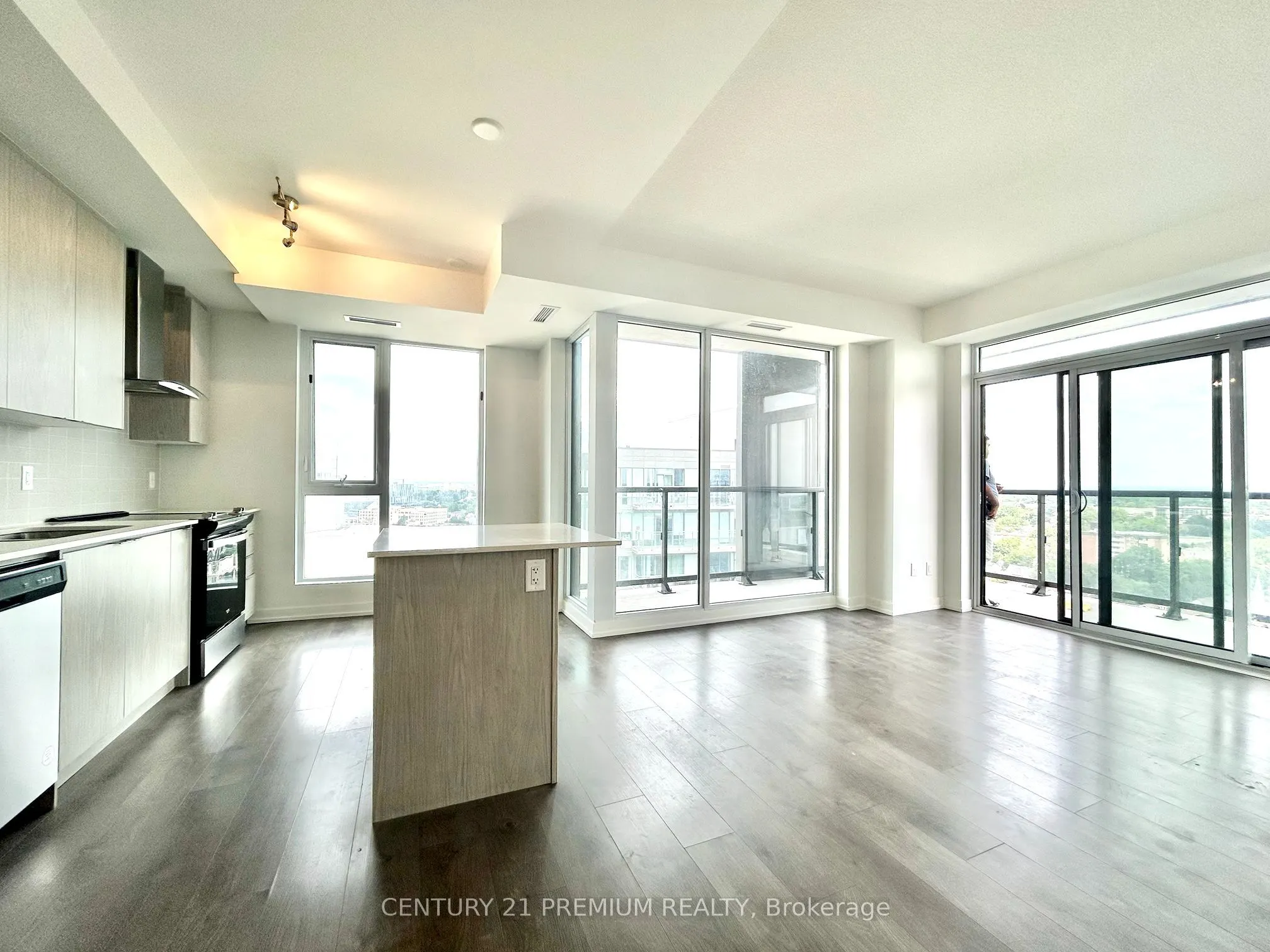 55 Duke Street, #1702