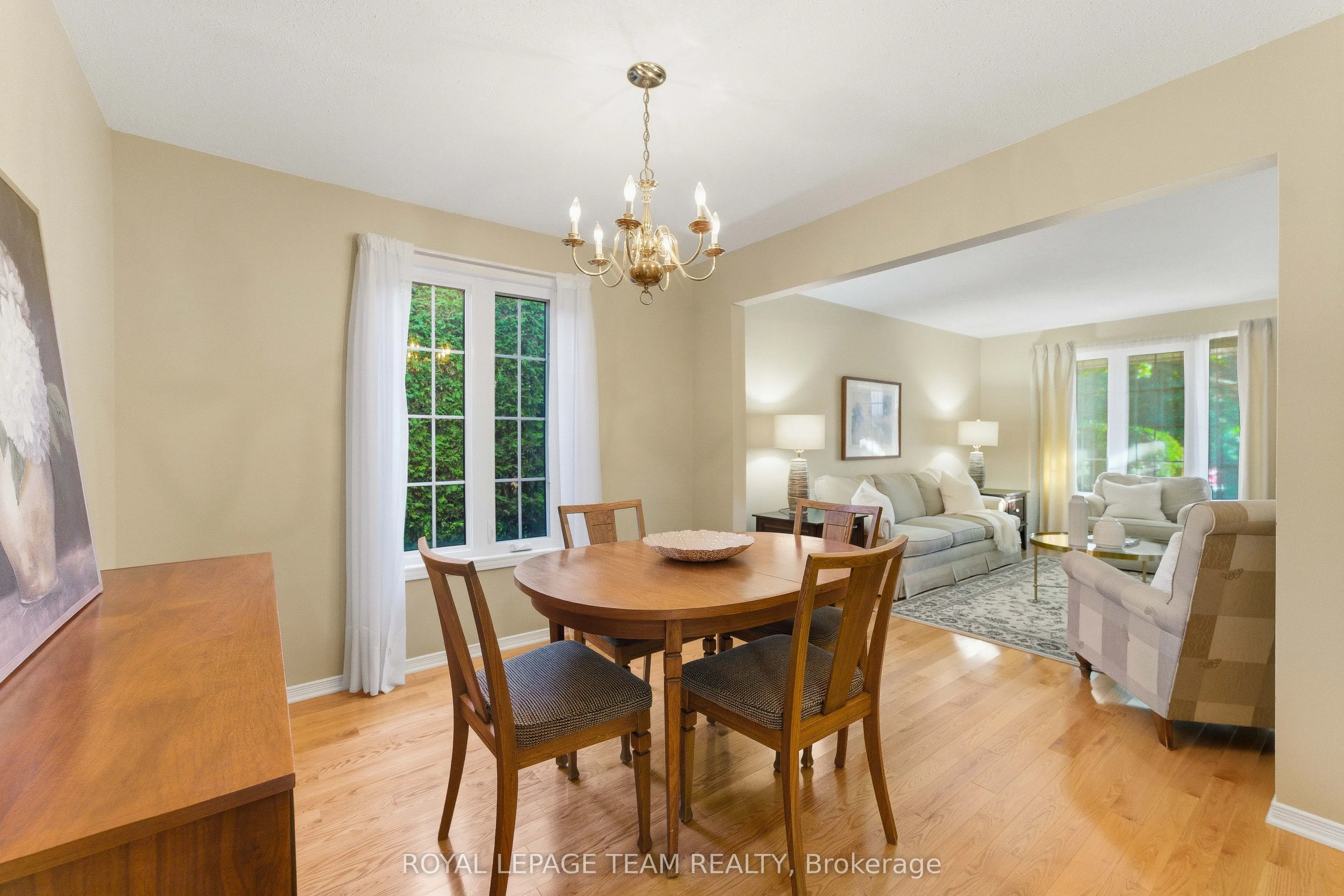 54 Pickwick Drive