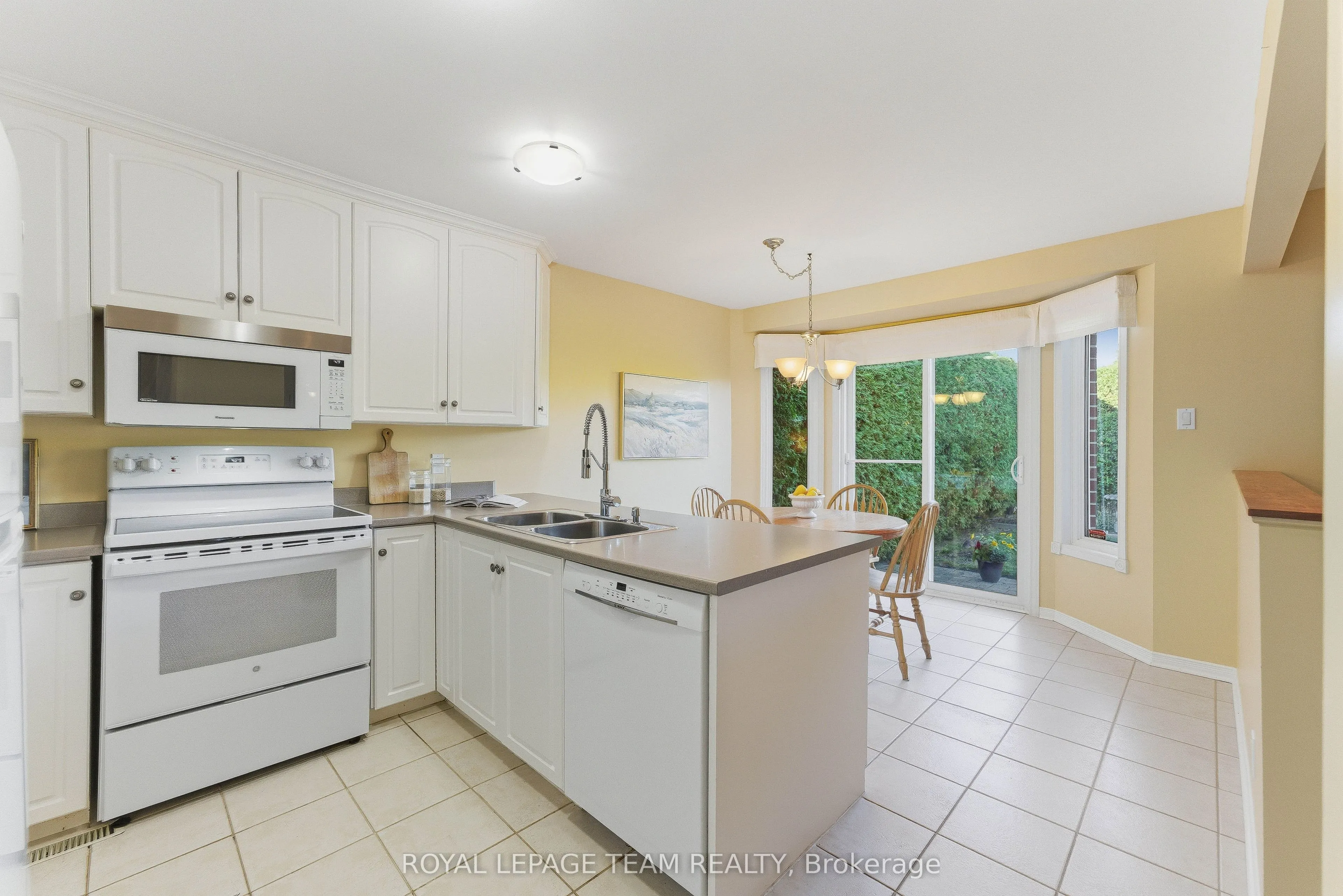 54 Pickwick Drive