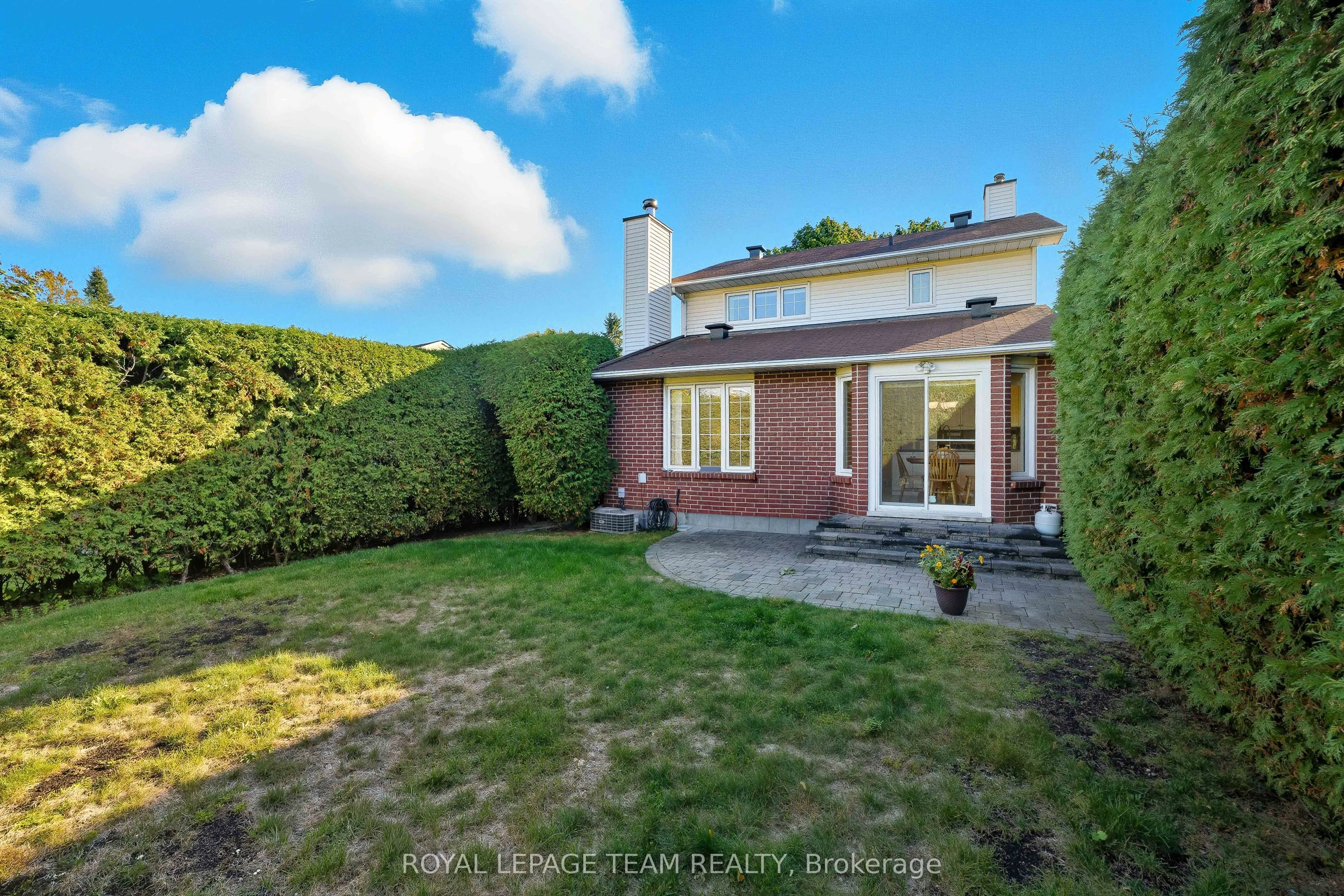 54 Pickwick Drive