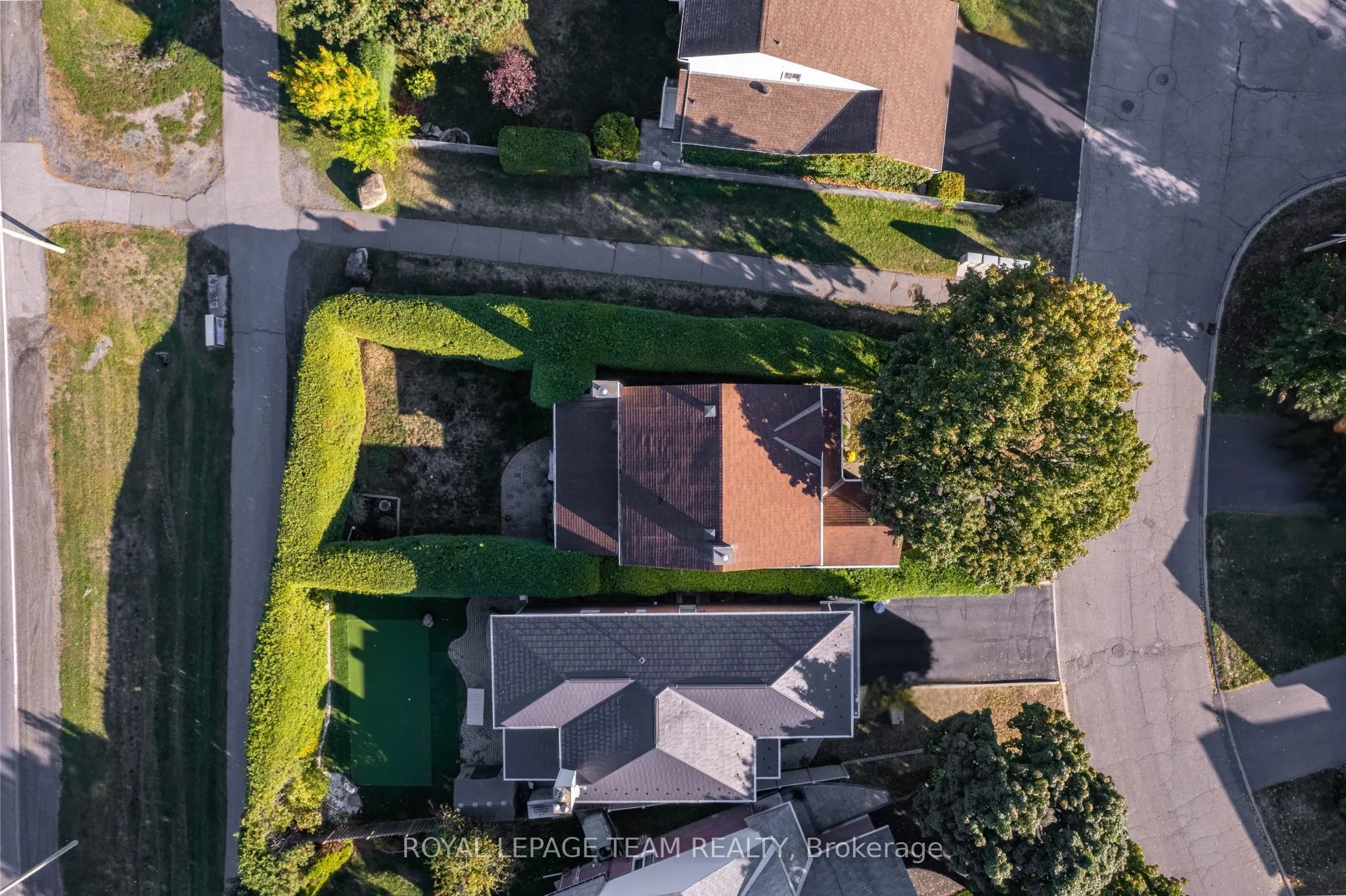 54 Pickwick Drive