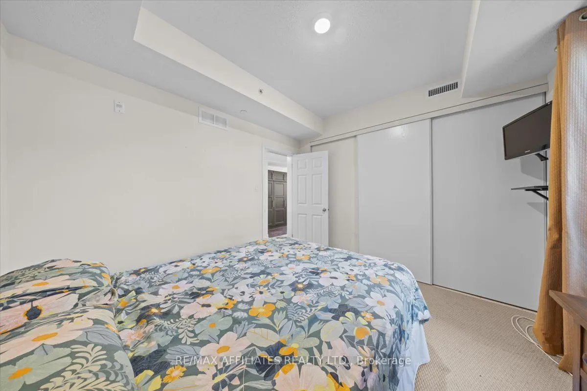 250 Glenroy Gilbert Drive, #105