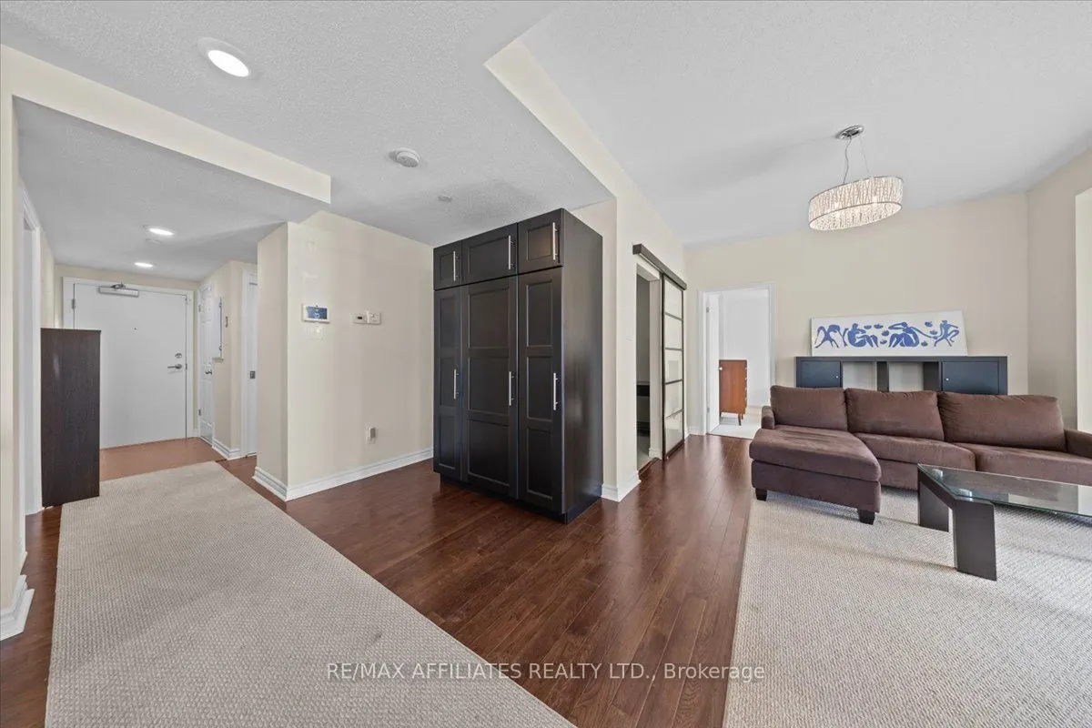 250 Glenroy Gilbert Drive, #105