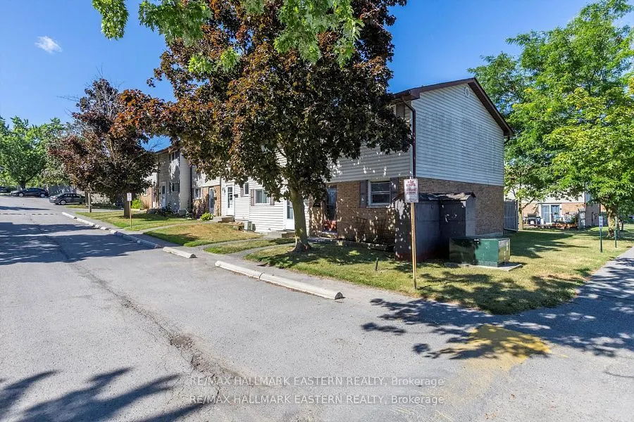996 Sydenham Road, ##67