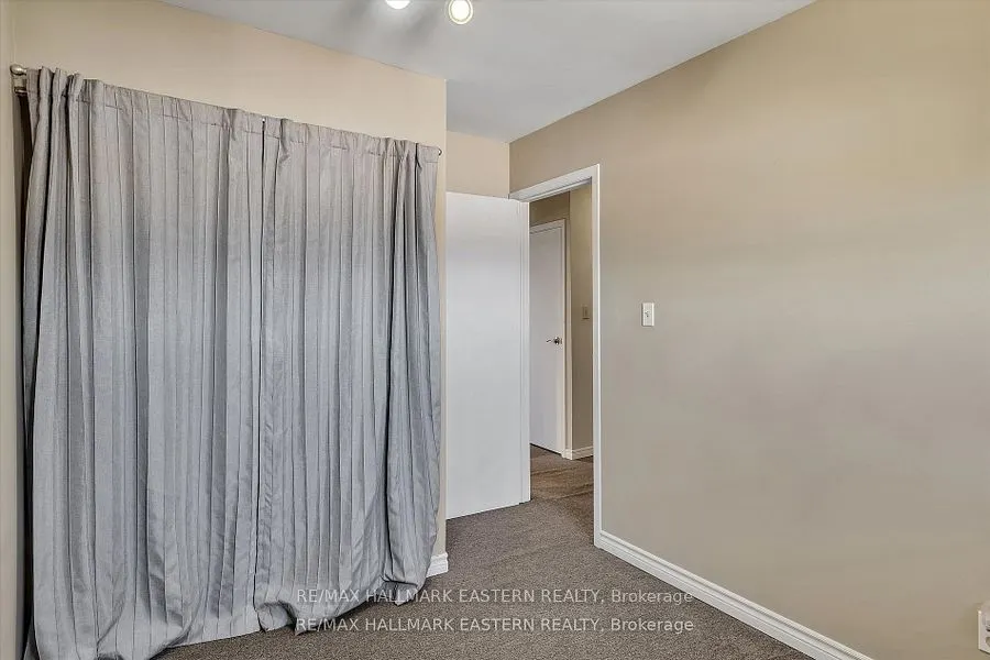 996 Sydenham Road, ##67