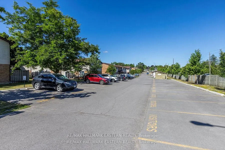 996 Sydenham Road, ##67