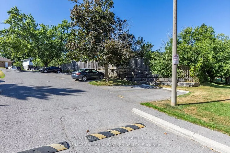 996 Sydenham Road, ##67