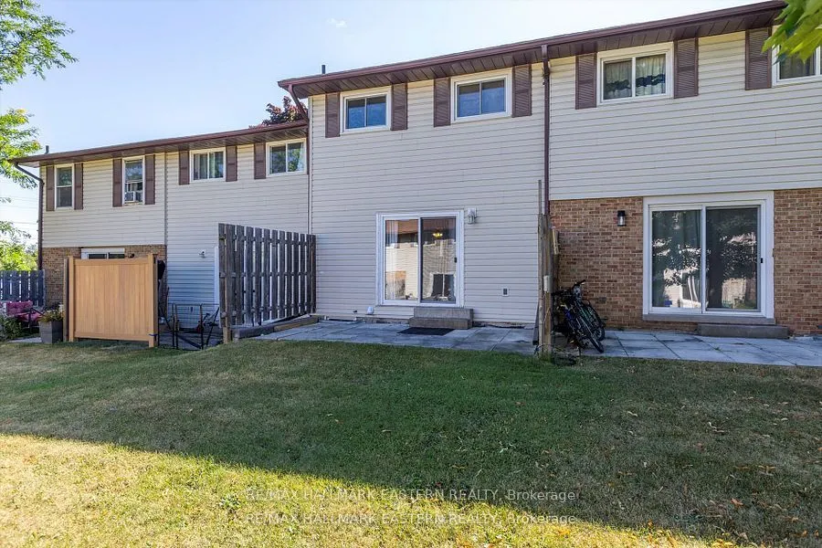 996 Sydenham Road, ##67