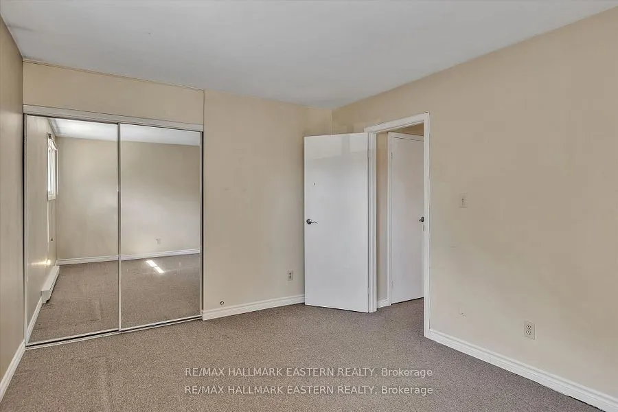 996 Sydenham Road, ##67