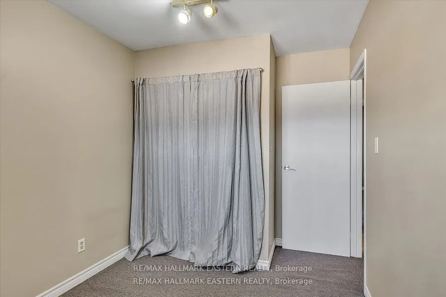 996 Sydenham Road, ##67