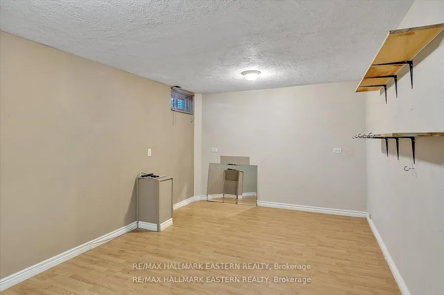 996 Sydenham Road, ##67